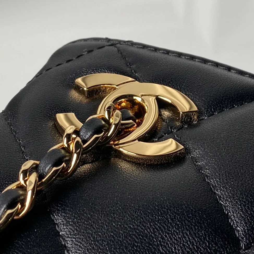 Классические Сумки Женские Chanel 18207838