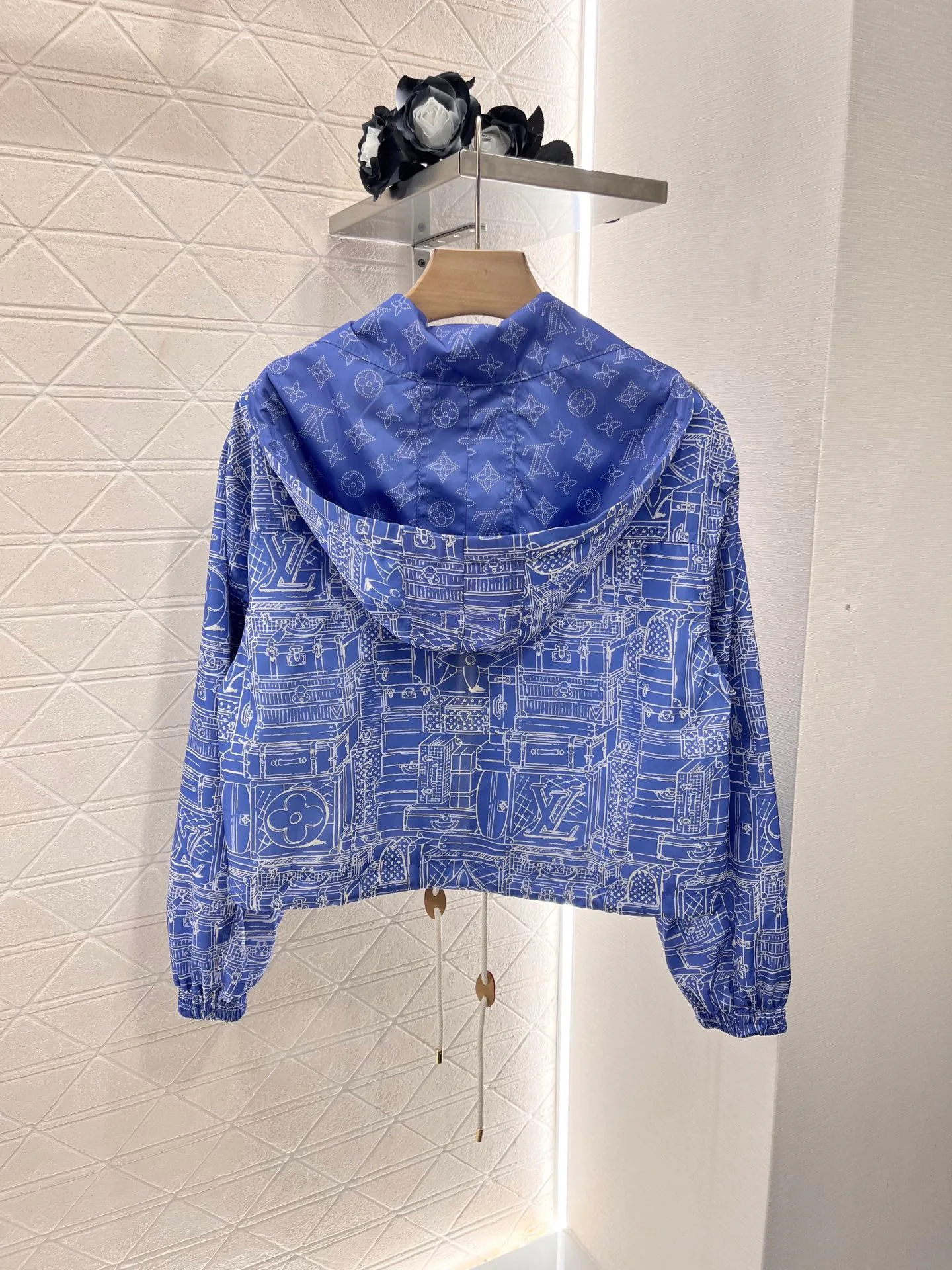 Куртки И Пуховики Женские Louis Vuitton 35511