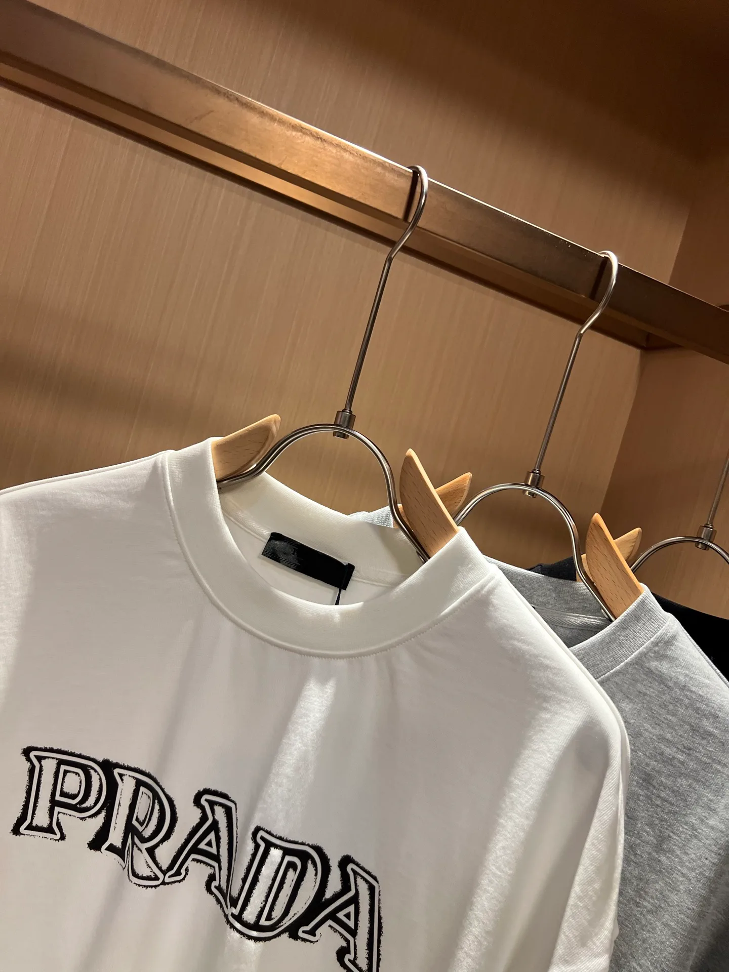 Футболки Женские Prada 11952798