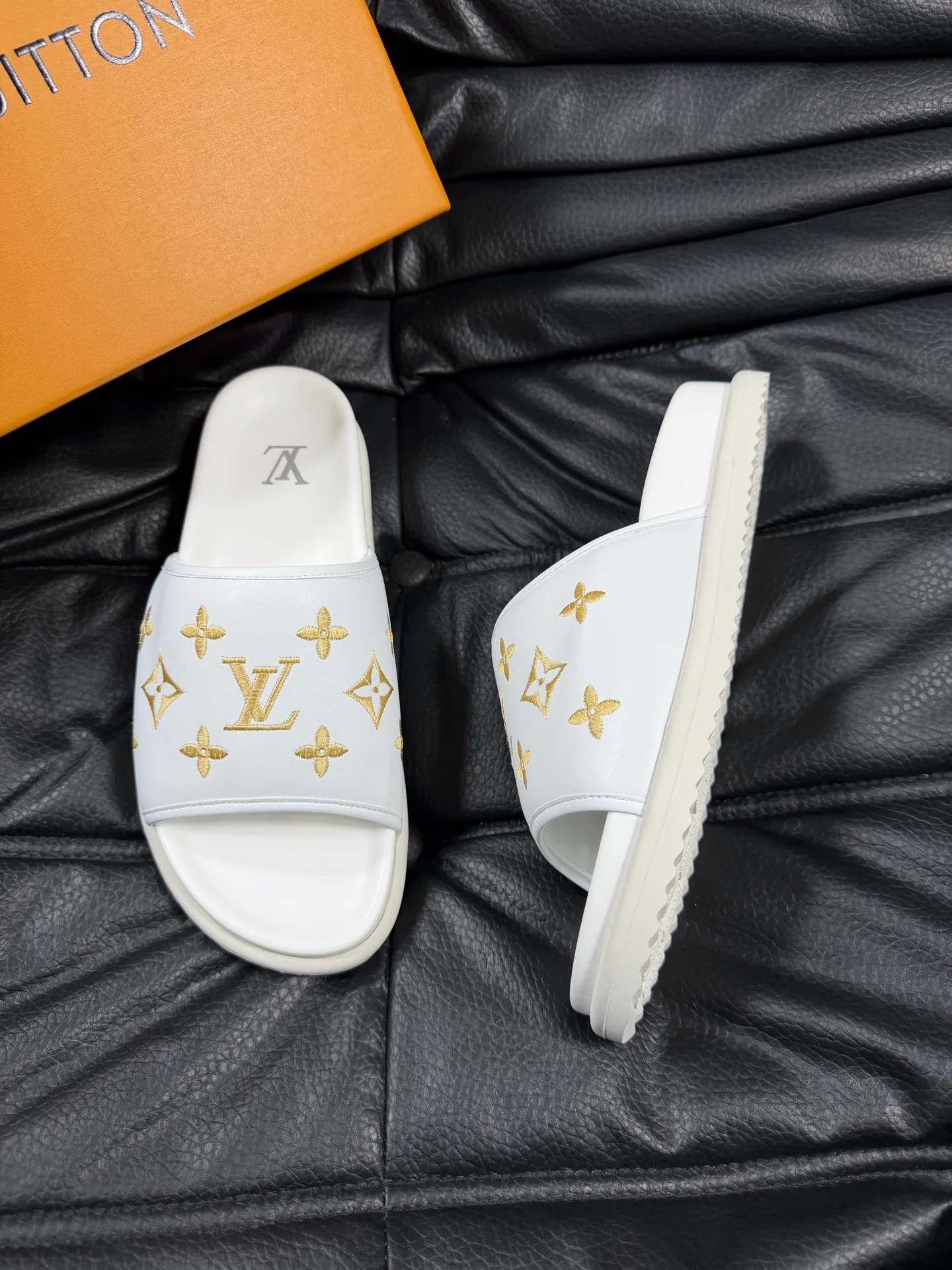 Шлепанцы Женские Louis Vuitton 991666