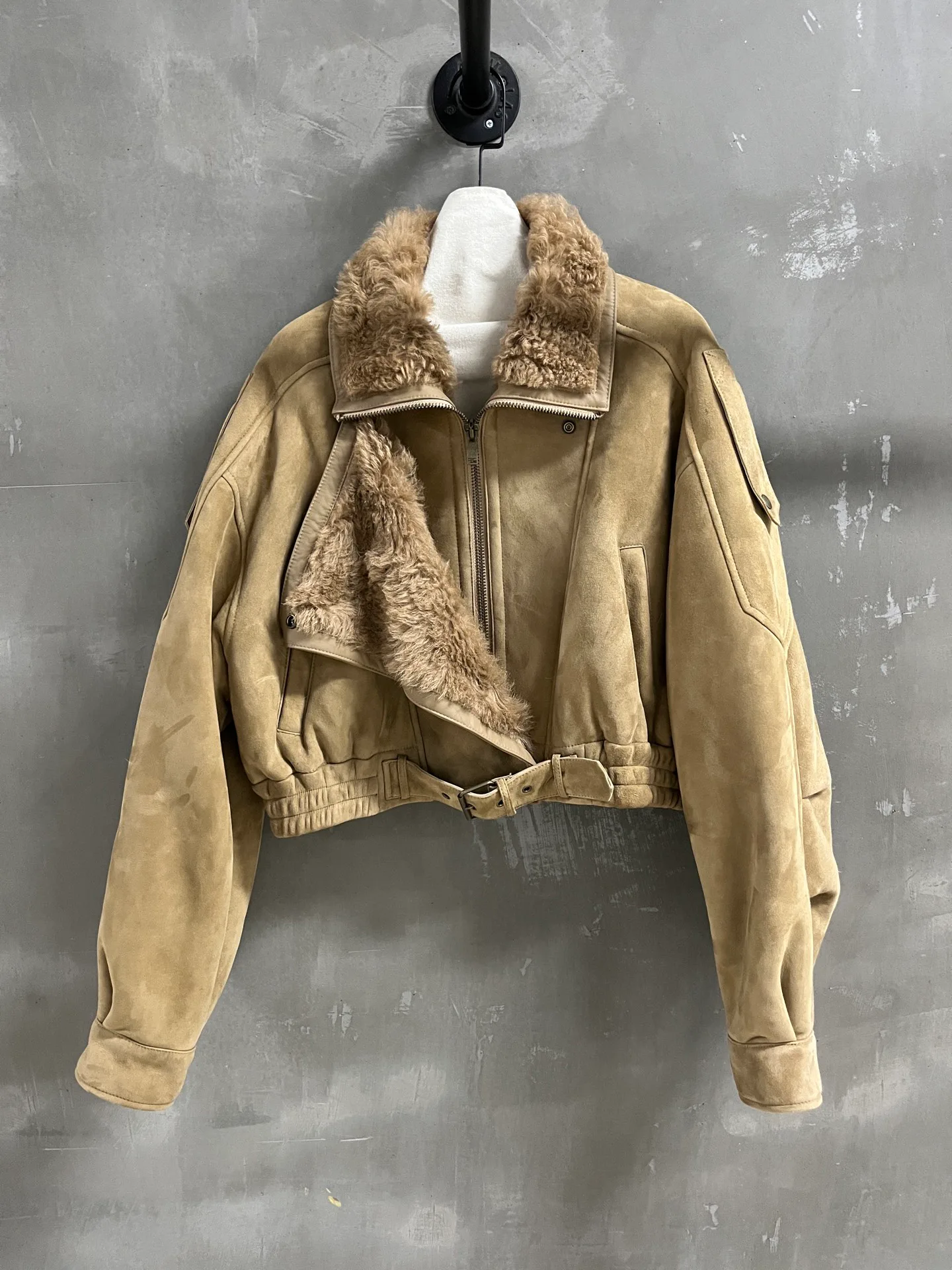 Кожаные Куртки И Дублёнки Женские Saint Laurent 18630179