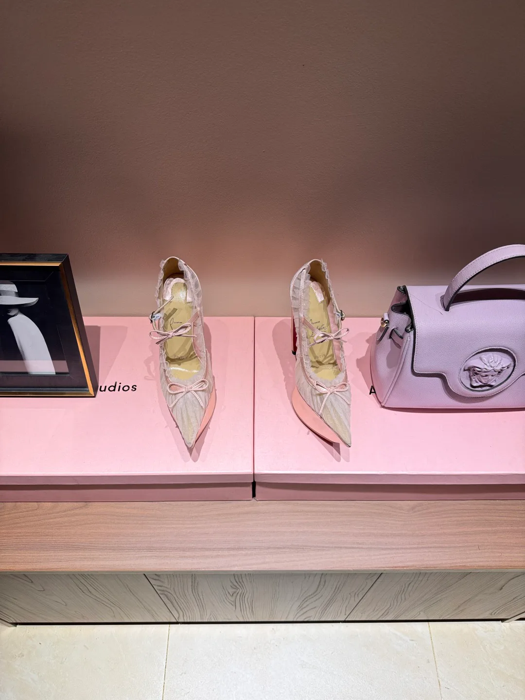 Туфли Женские Christian Louboutin 4743760