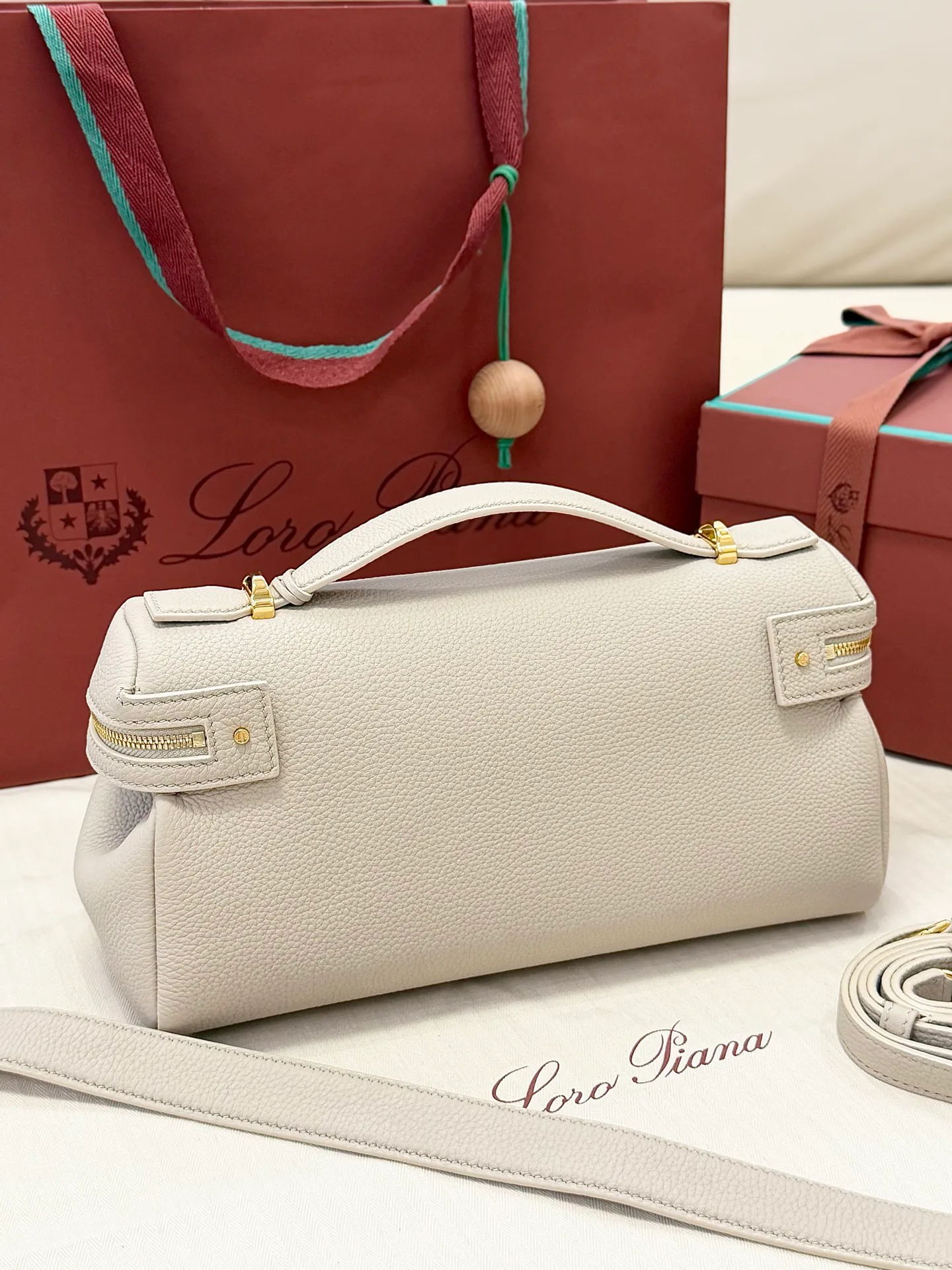Классические Сумки Женские Loro Piana 17692347