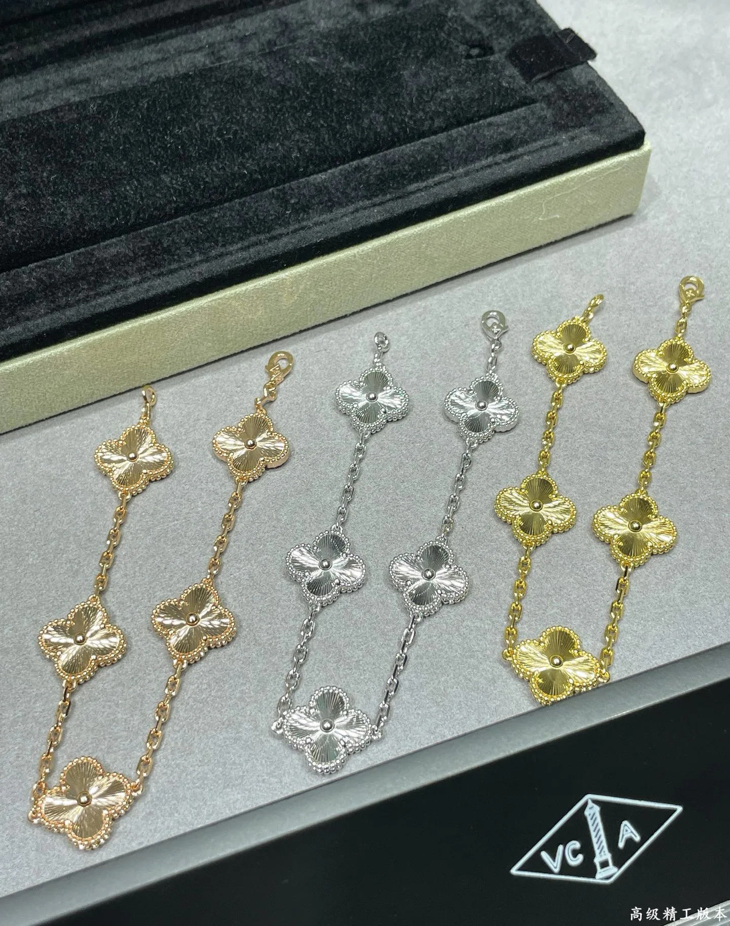 Бижутерия Van Cleef & Arpels 1892816