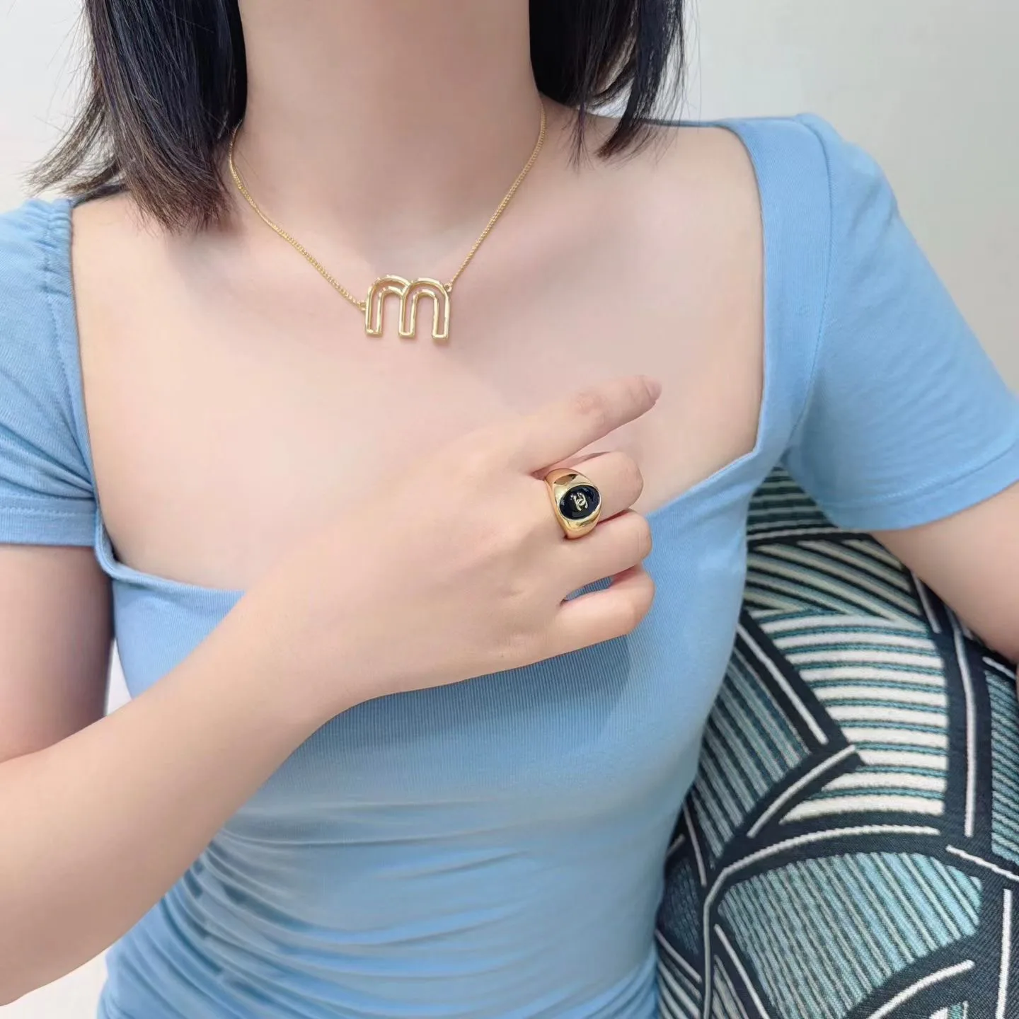 Бижутерия Chanel 18123141