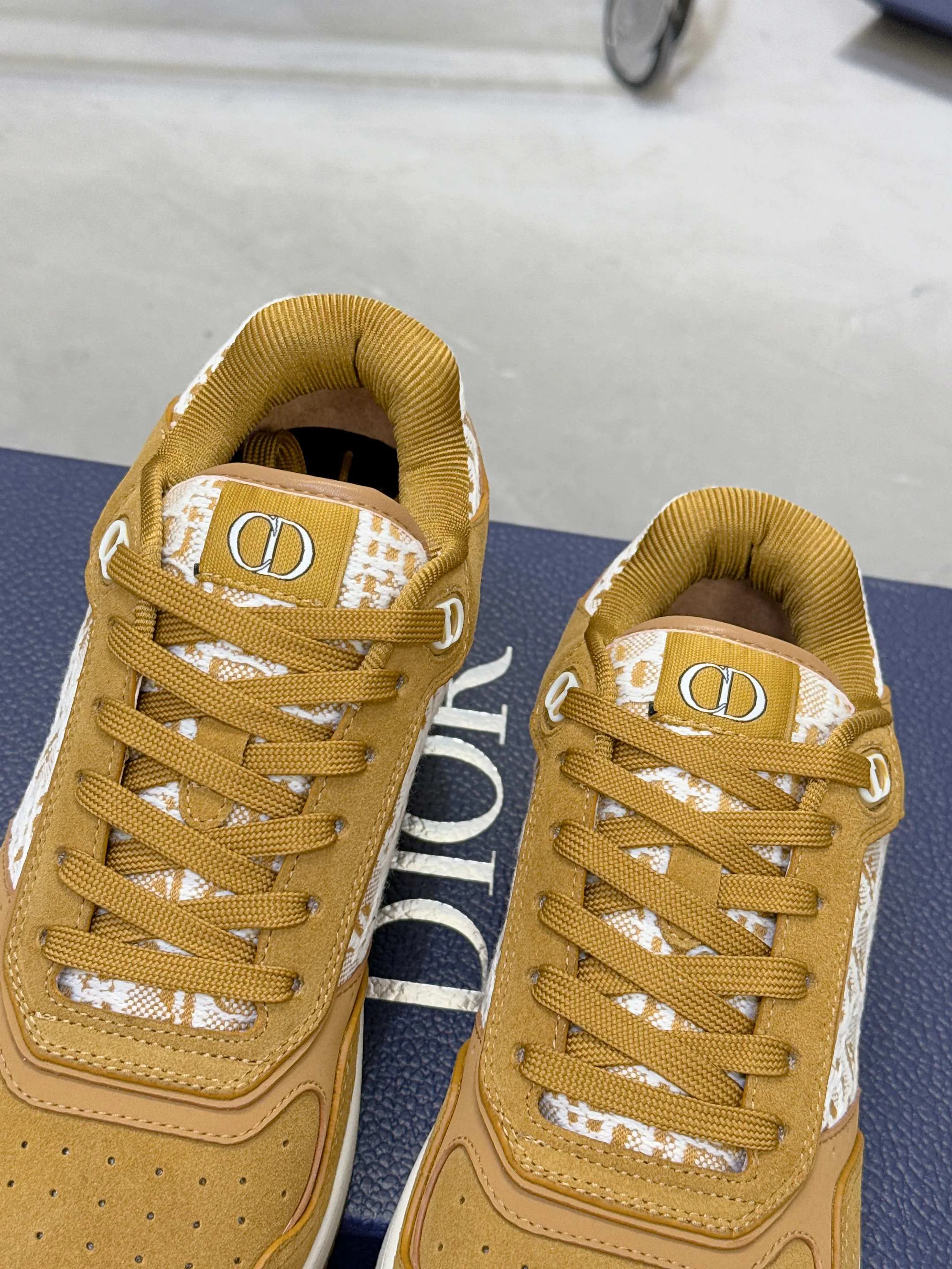 Кроссовки Женские Christian Dior 17467502