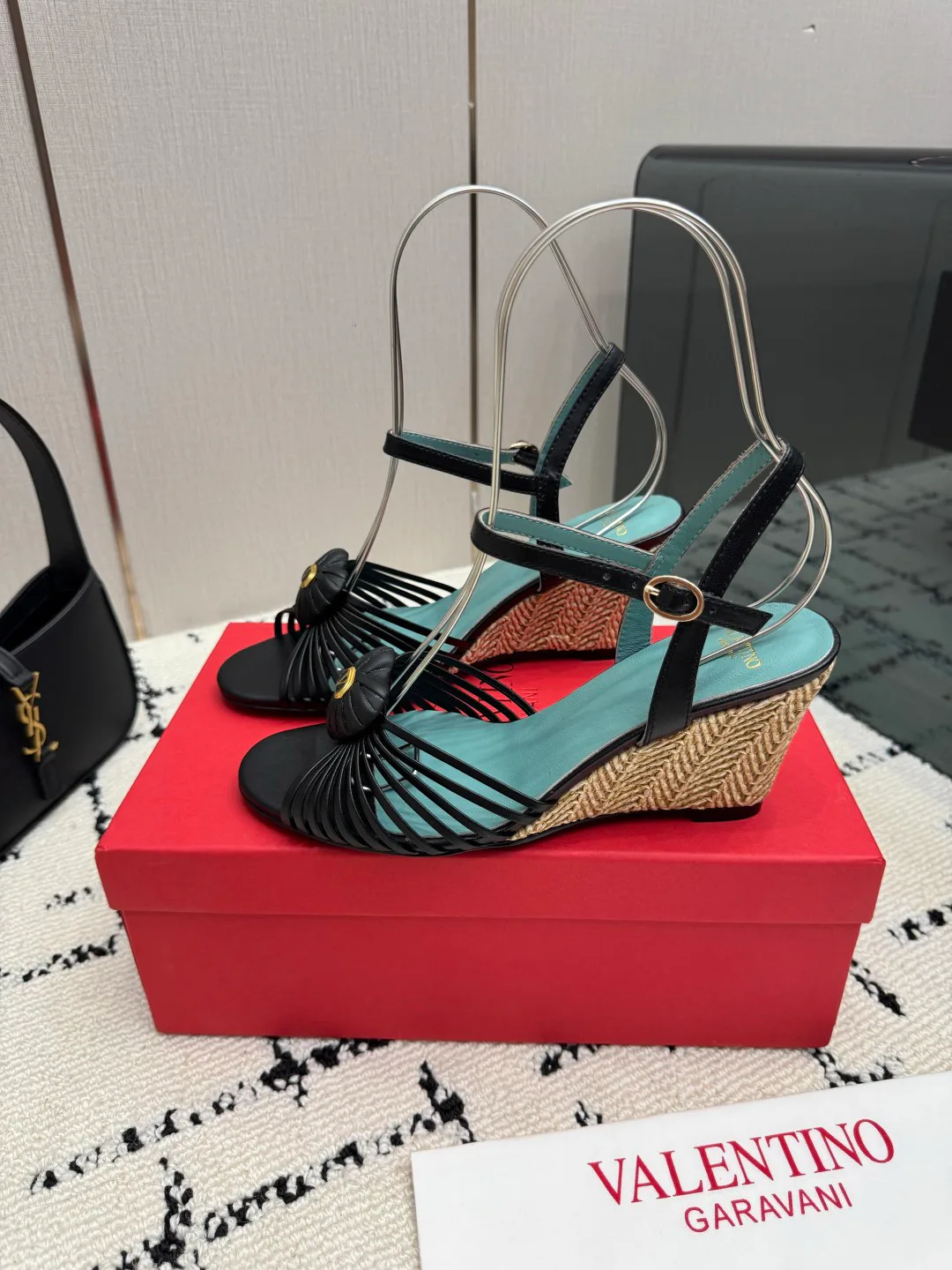 Босоножки Женские Valentino 18049003