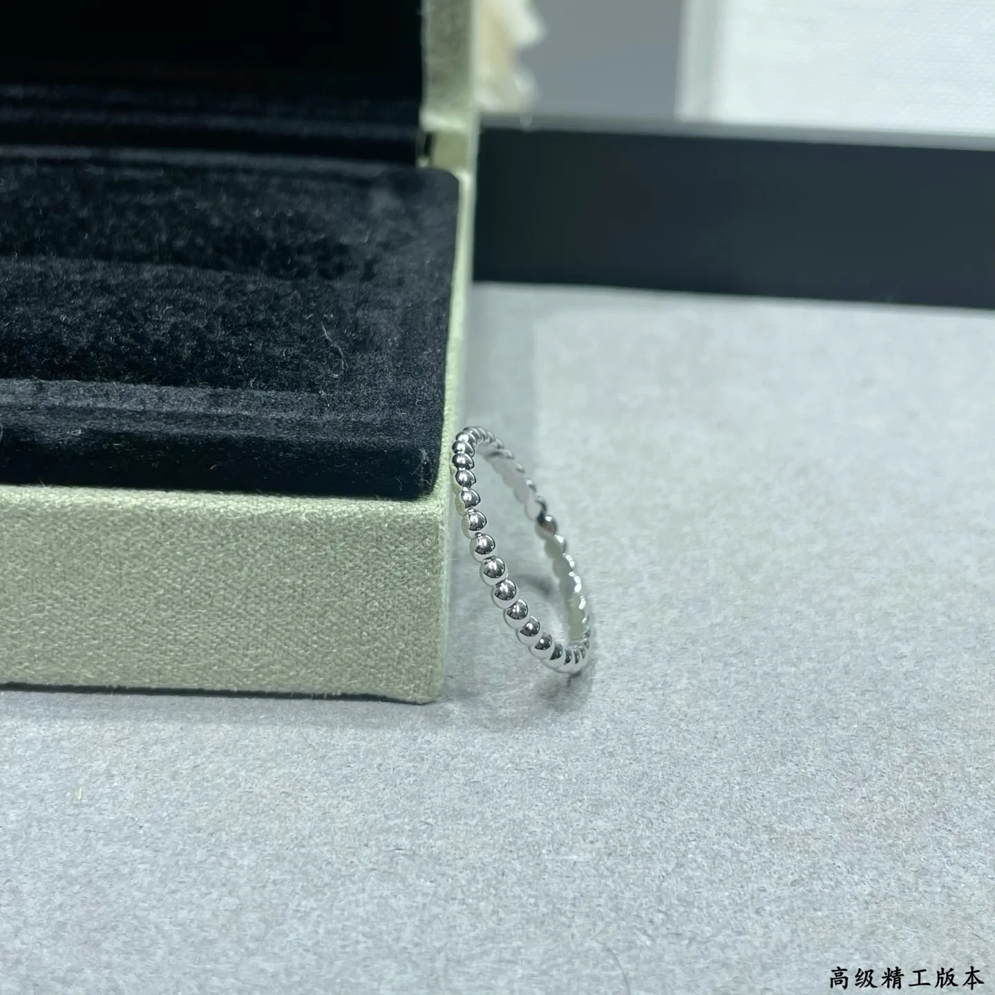 Бижутерия Van Cleef & Arpels 18059049
