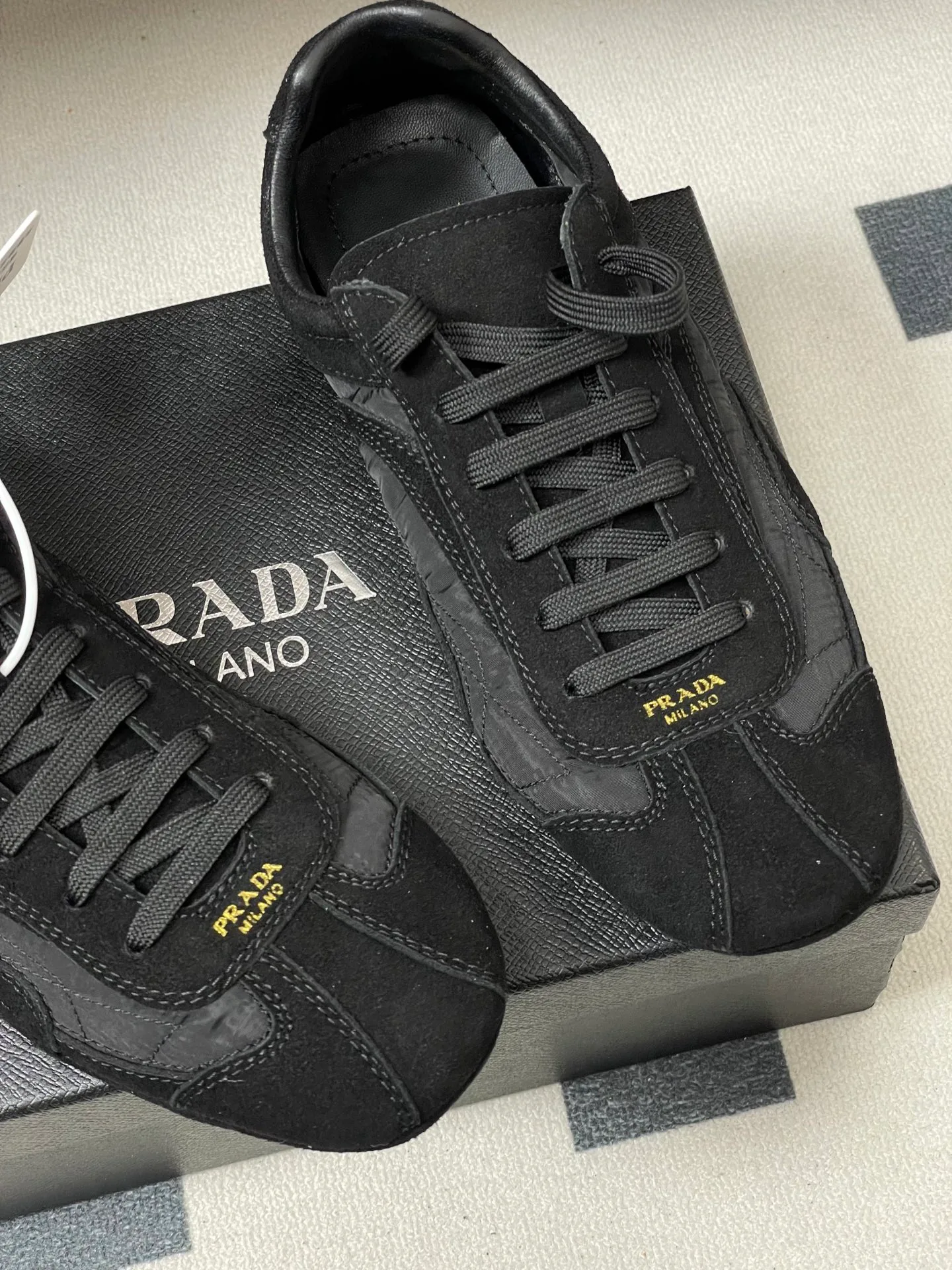 Кроссовки Женские Prada 12880114
