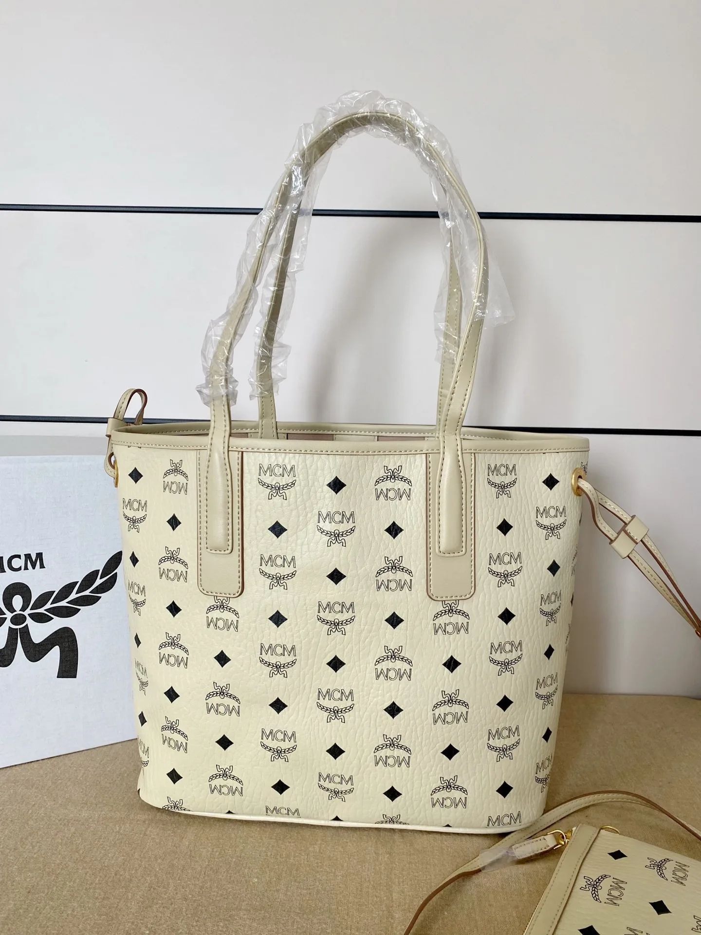 Классические Сумки Женские Mcm 18223301
