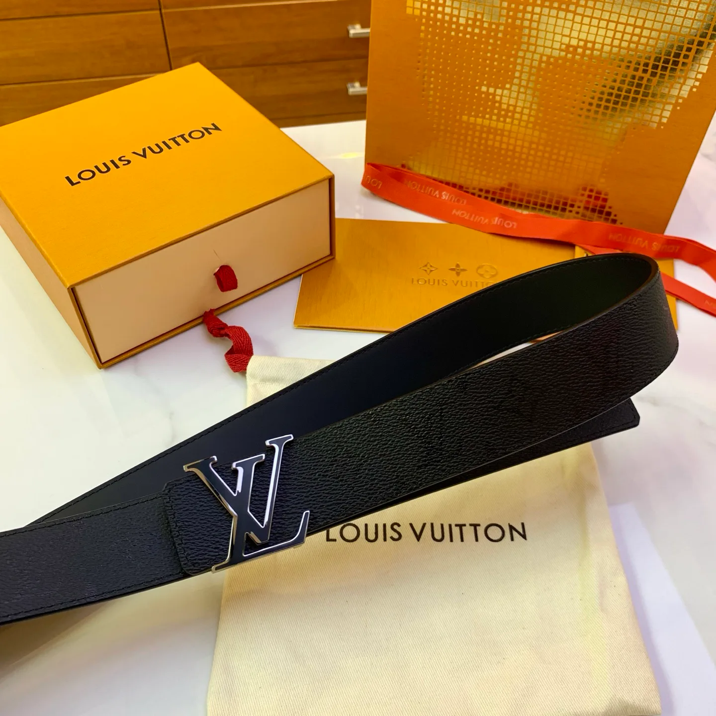 Ремни Louis Vuitton 17725245