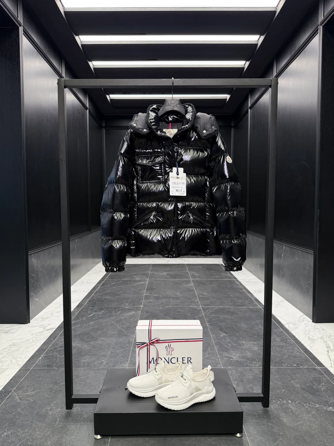 Куртки И Пуховики Женские Moncler 18741302