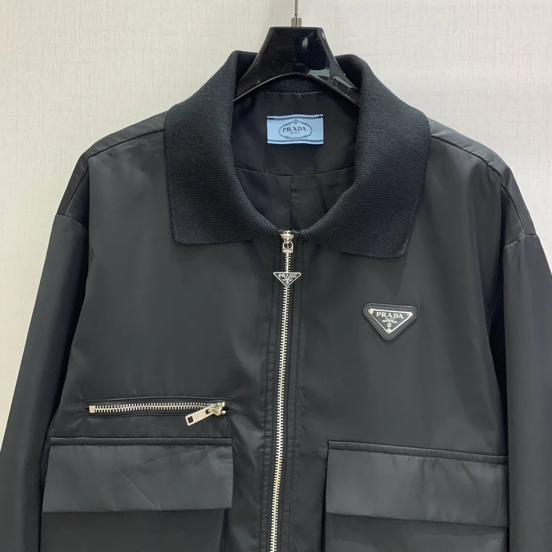 Куртки И Пуховики Женские Prada 18757435