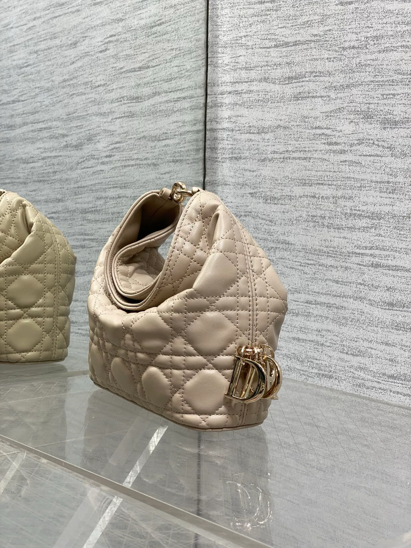 Классические Сумки Женские Christian Dior 18242111
