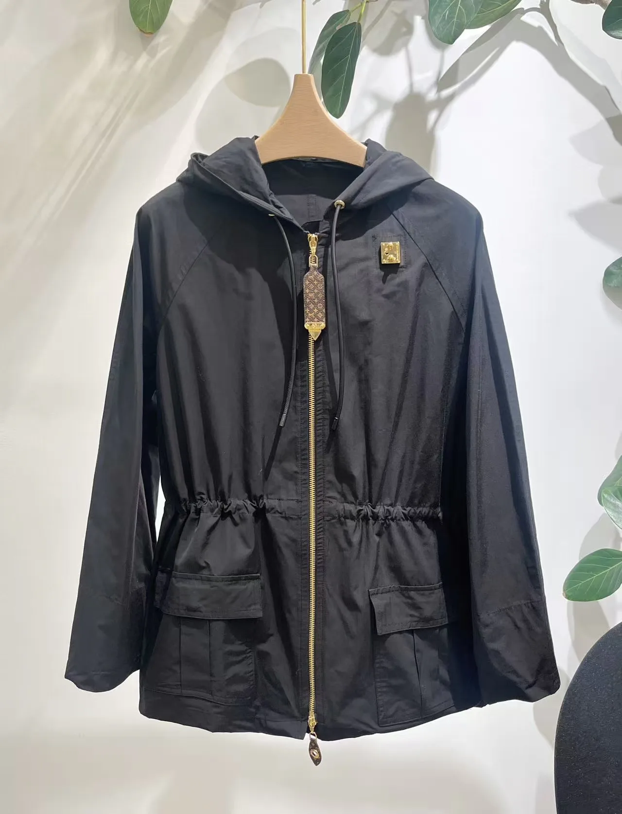 Куртки И Пуховики Женские Louis Vuitton 12857957