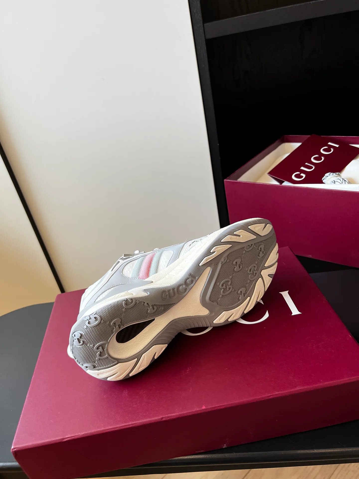 Кроссовки Женские Gucci 515291