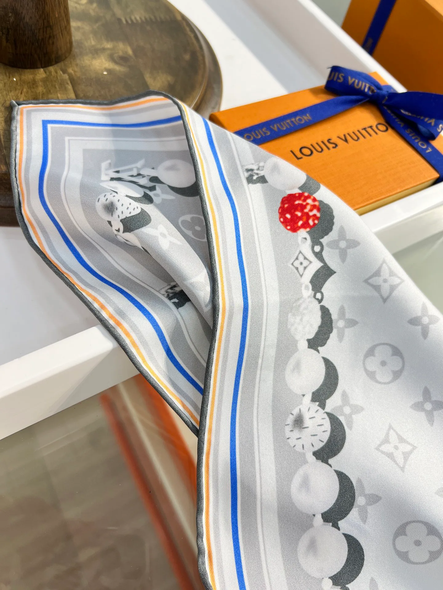 Платки Louis Vuitton 11613495