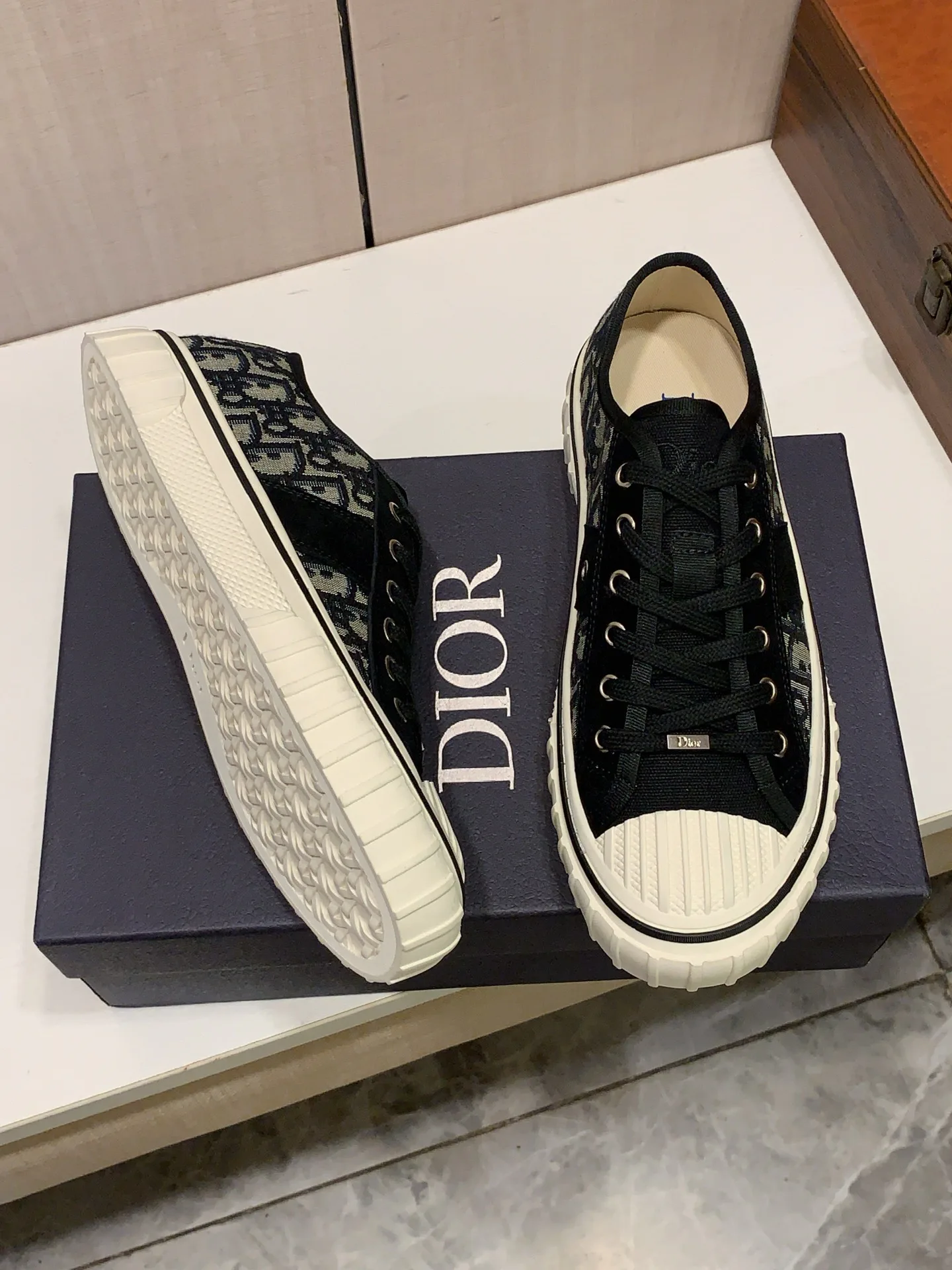 Кроссовки Мужские Christian Dior 18247723