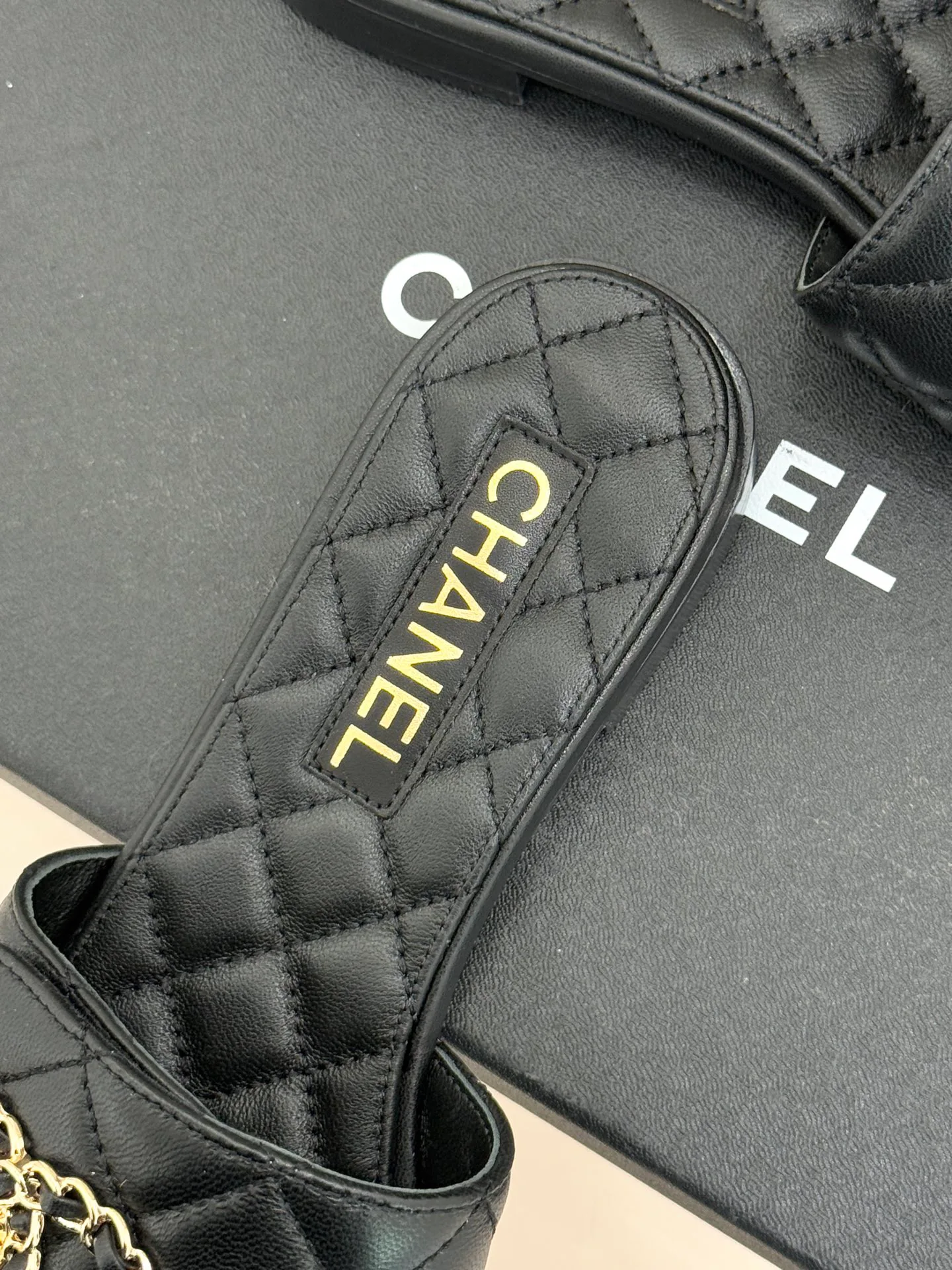 Шлепанцы Женские Chanel 10000865