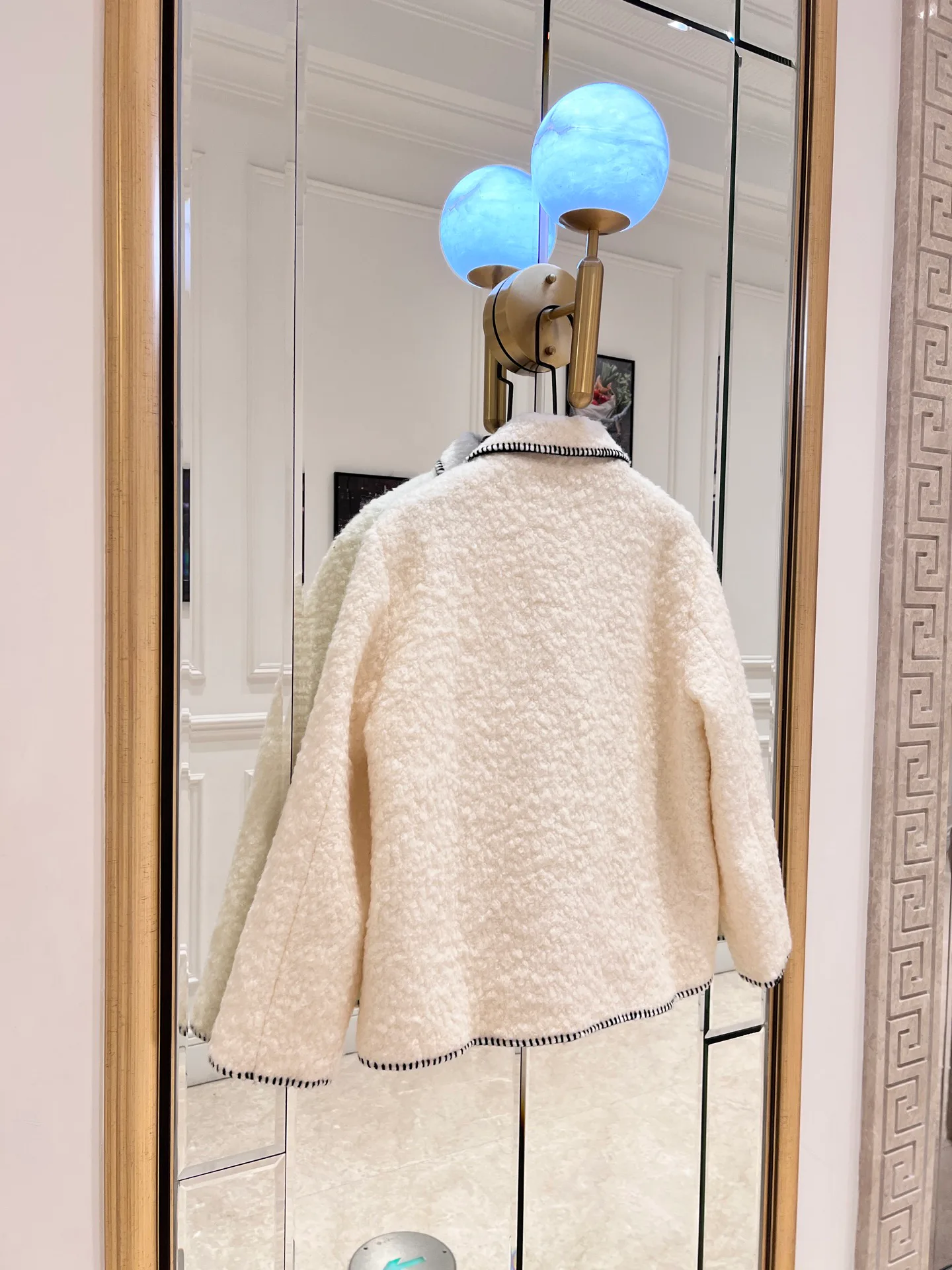 Куртки И Пуховики Женские Chanel 598573