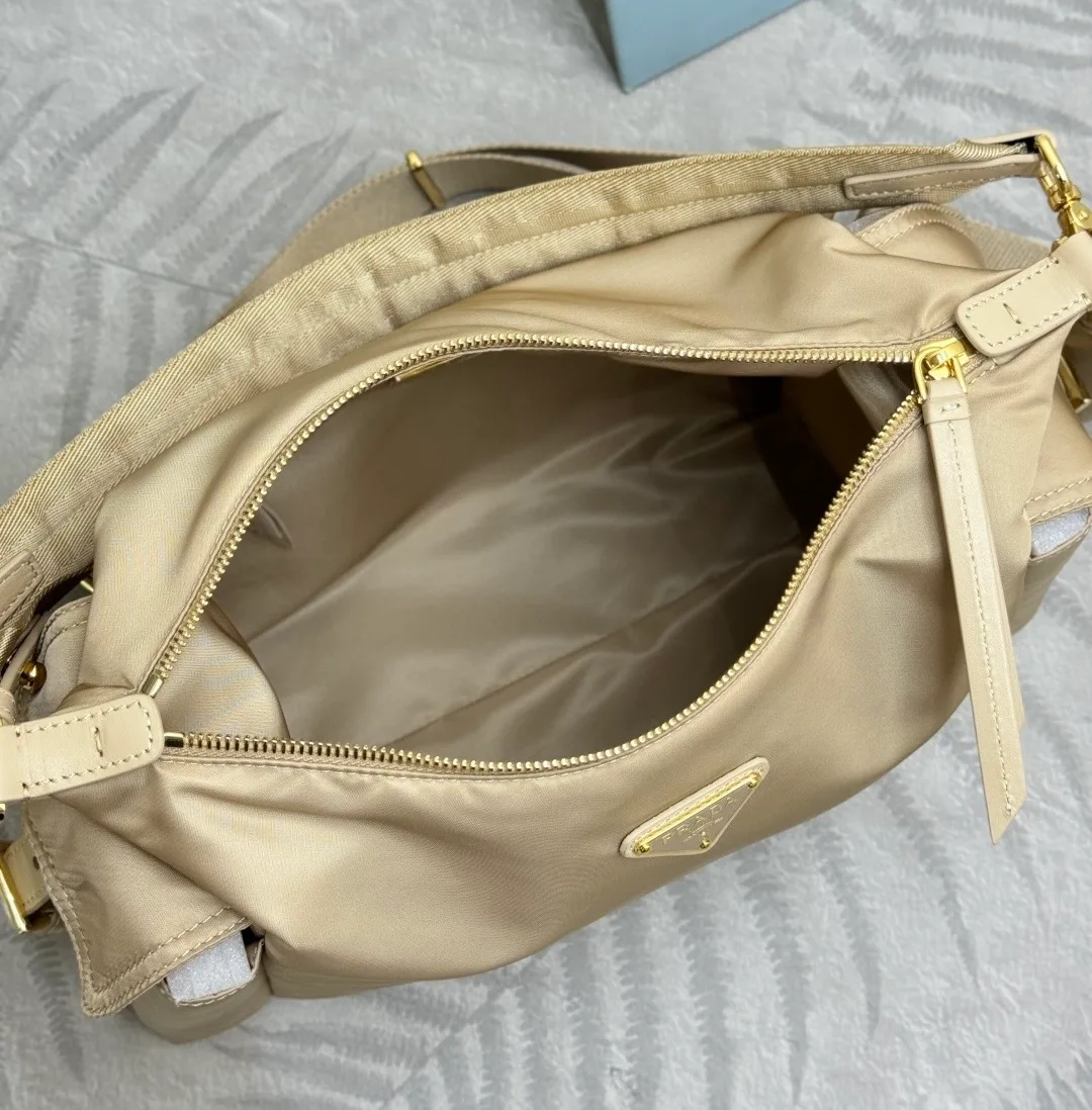 Сумки На Ремне Женские Prada 12583846