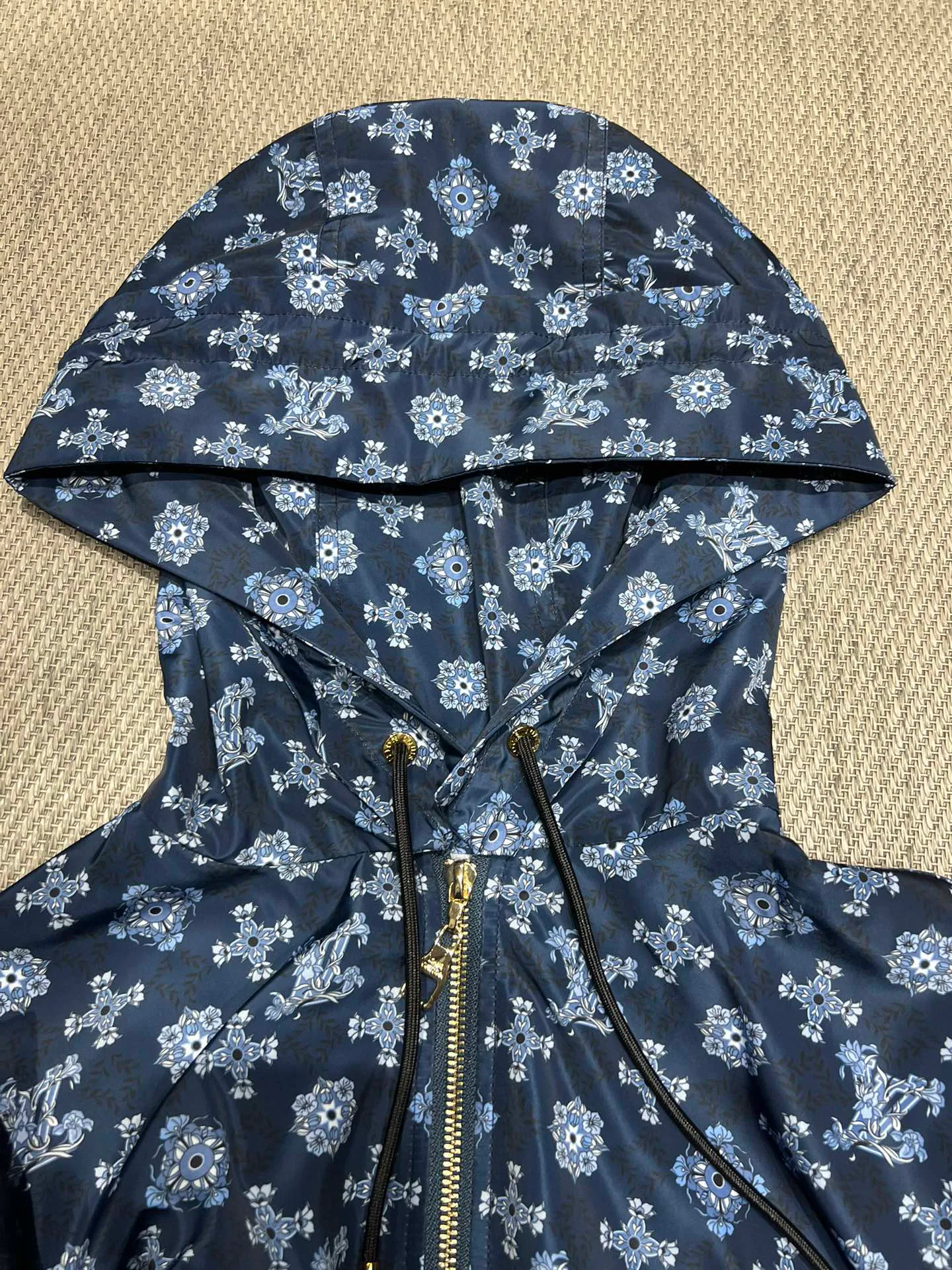 Куртки И Пуховики Женские Louis Vuitton 5595896
