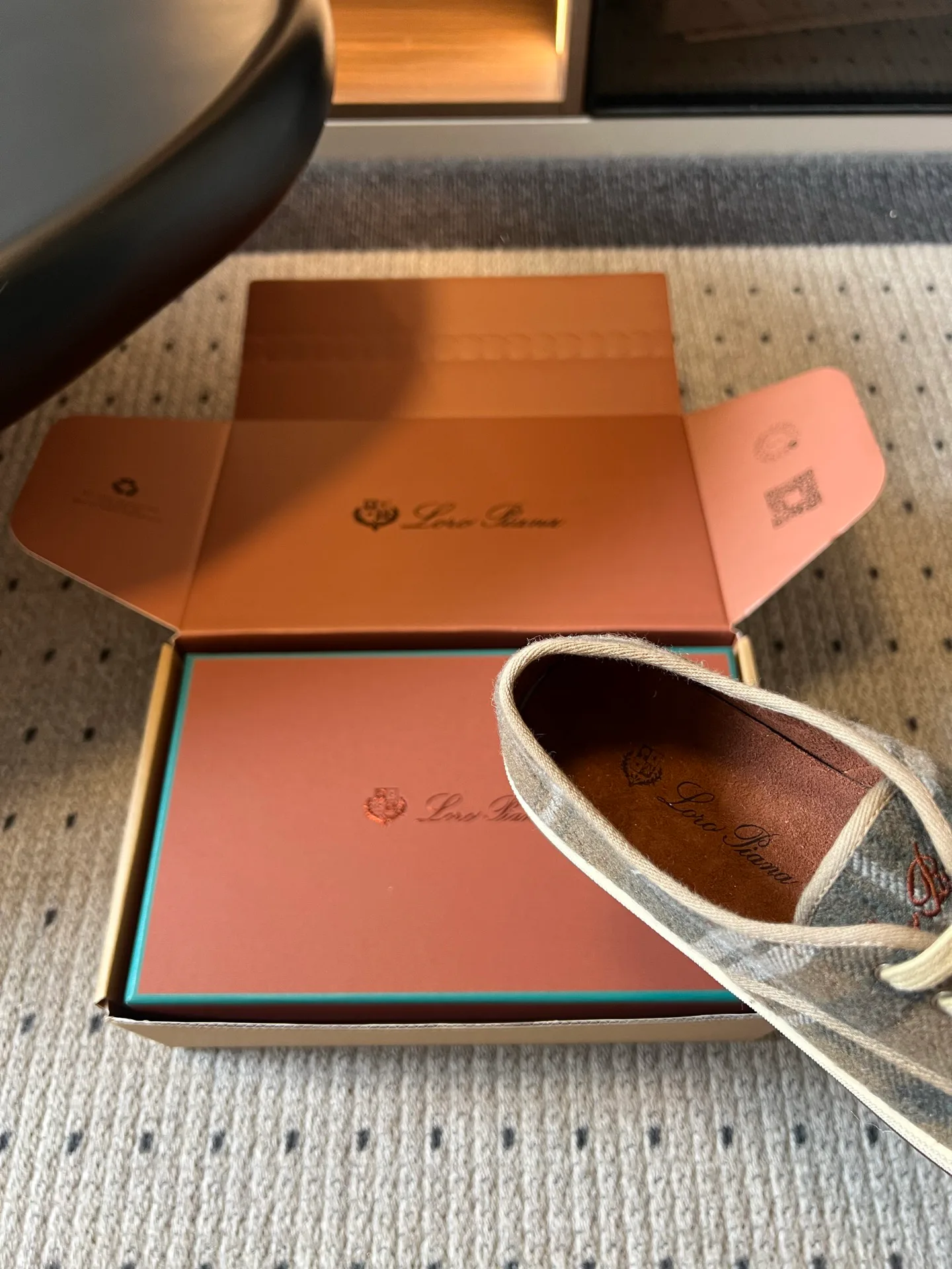 Кроссовки Женские Loro Piana 17942682