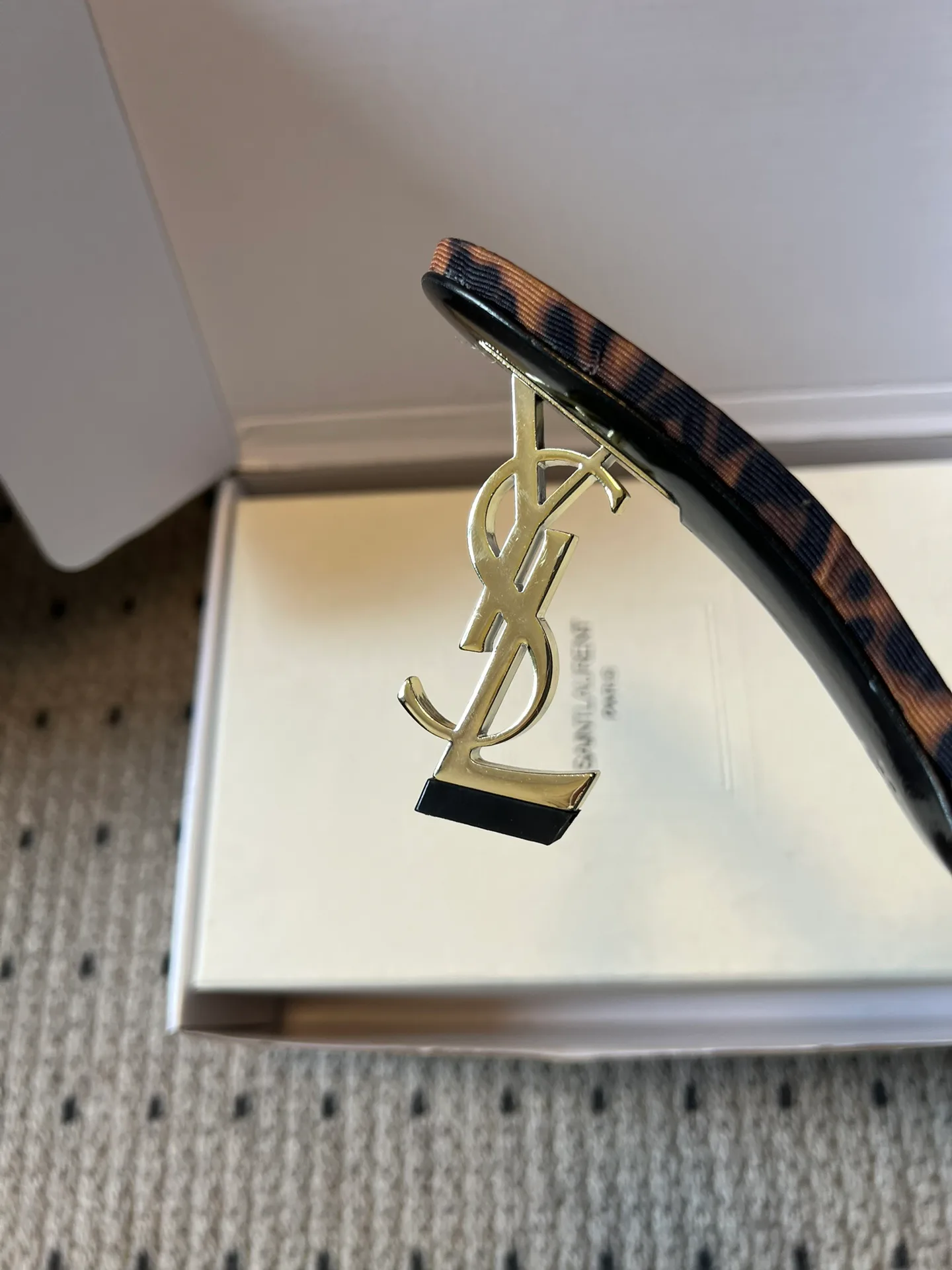 Босоножки Женские Saint Laurent 10835492