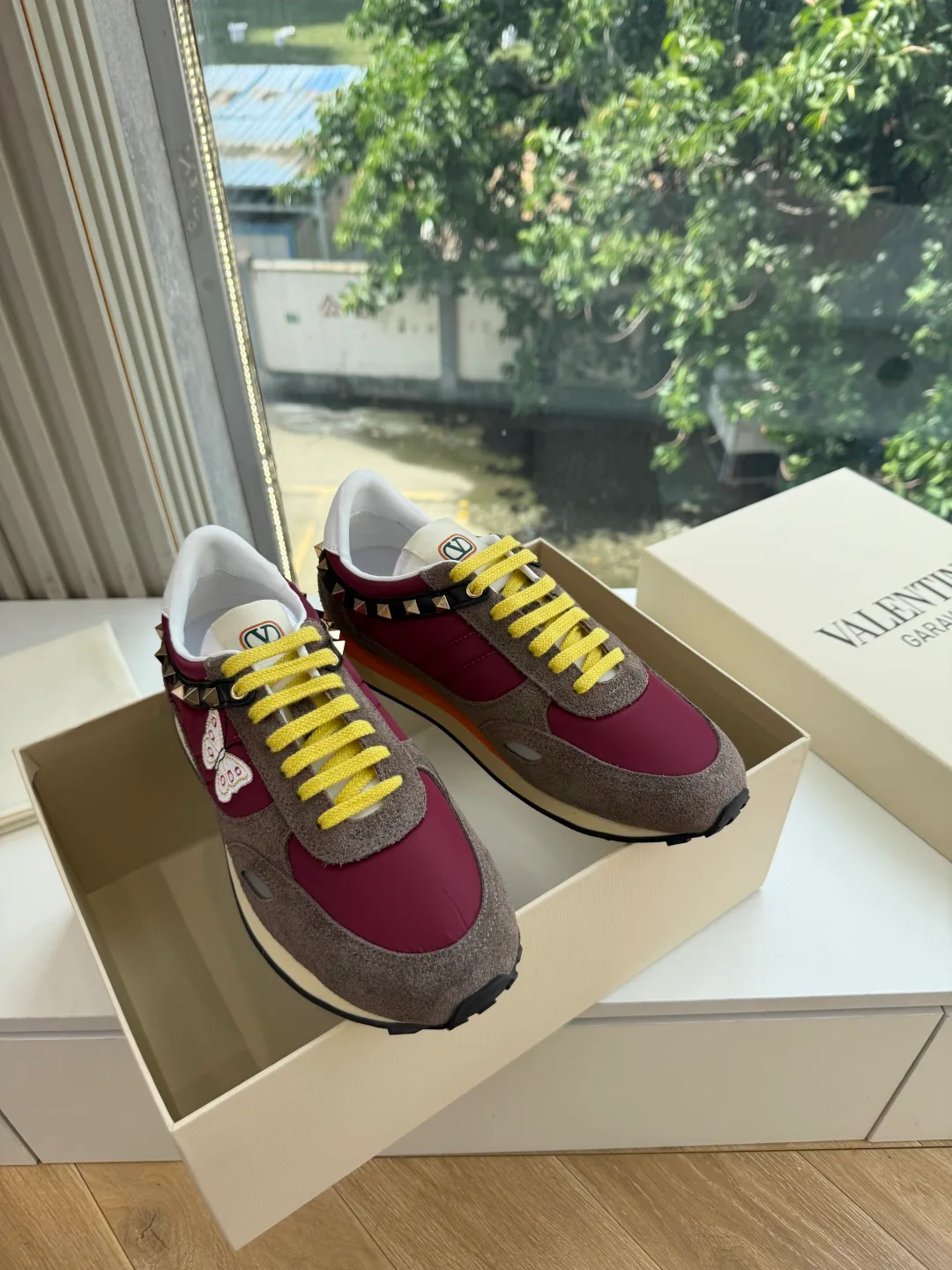 Кроссовки Женские Valentino 18053444