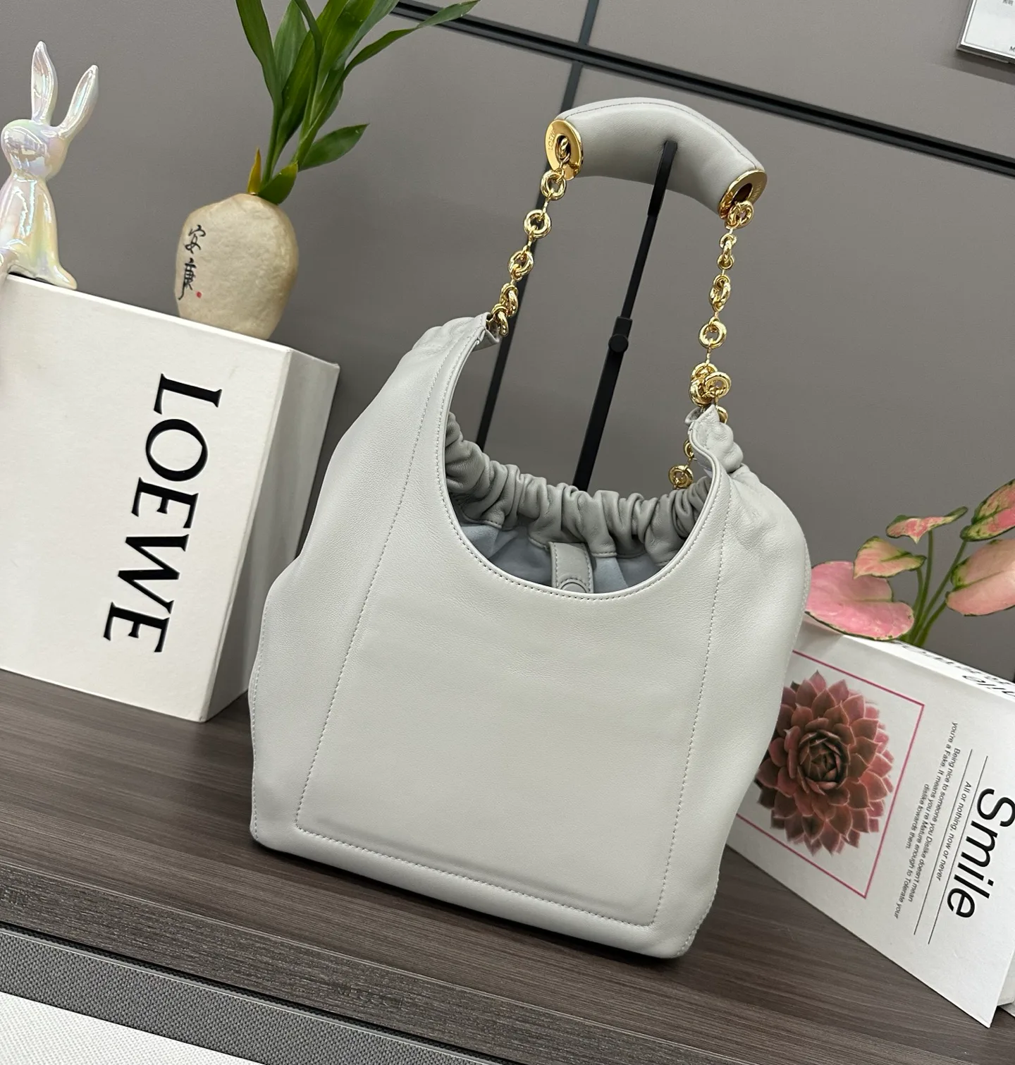 Классические Сумки Женские Loewe 12172493