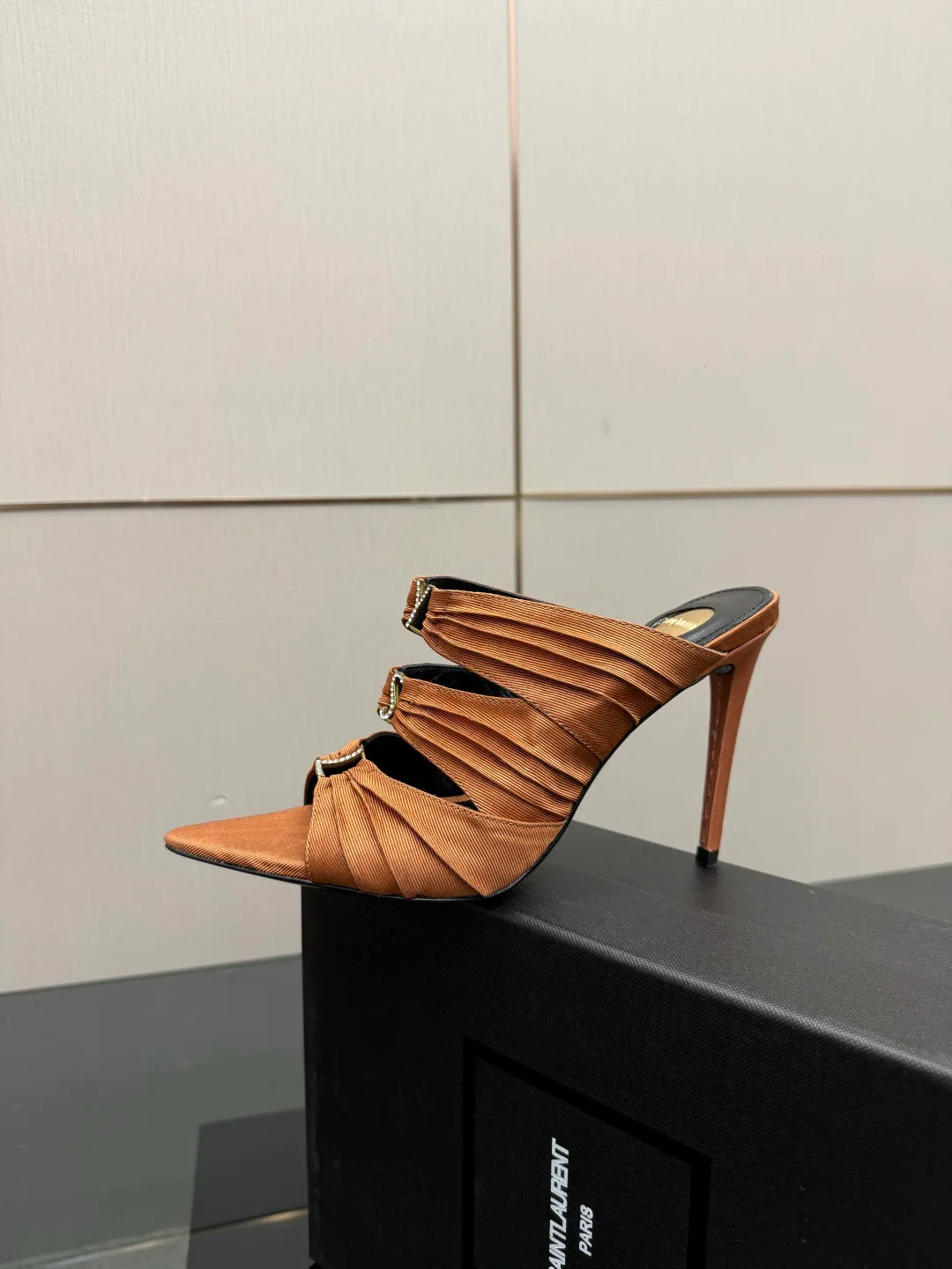Сандалии Женские Saint Laurent 9317900