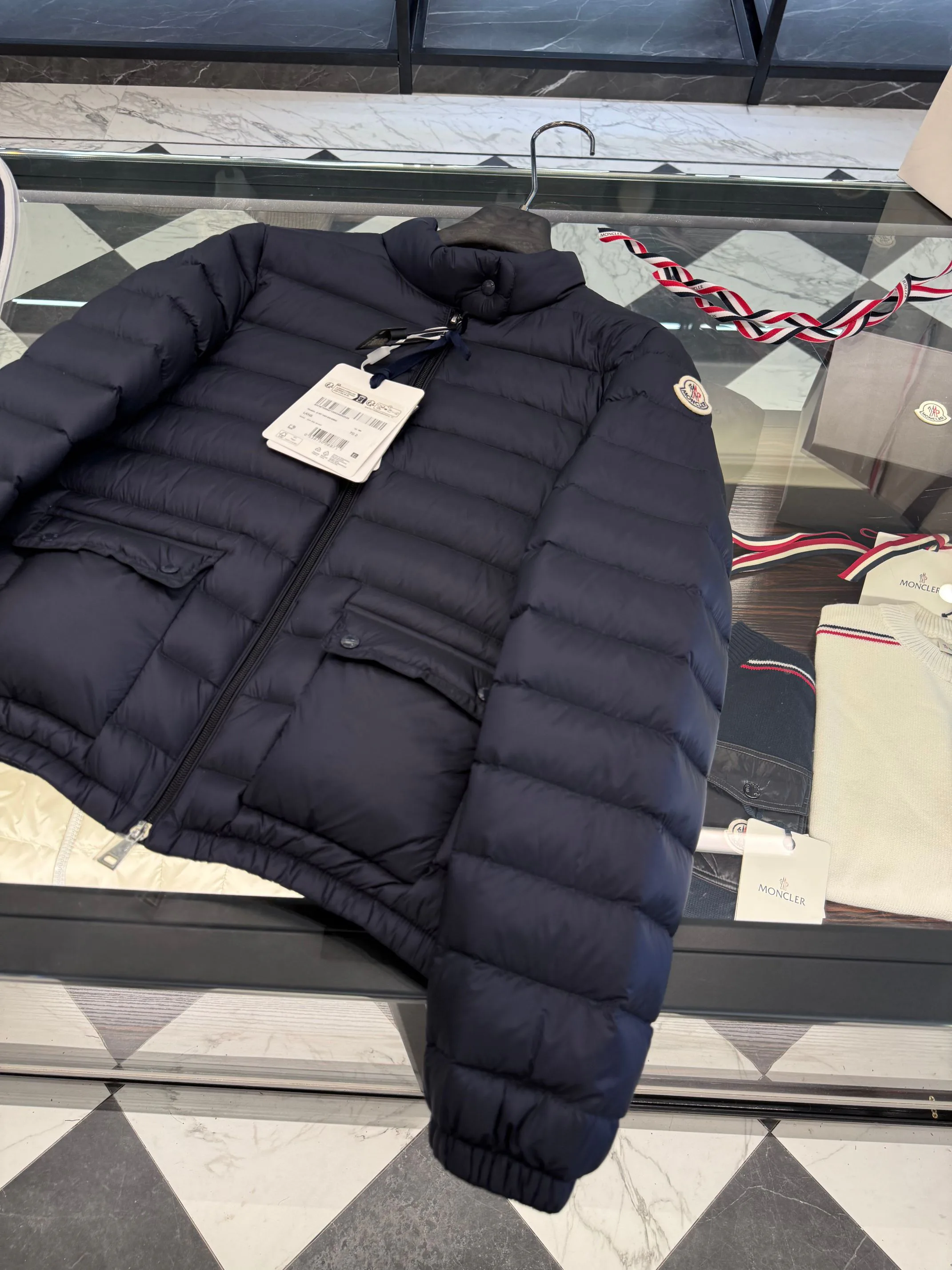Куртки И Пуховики Женские Moncler 19926674