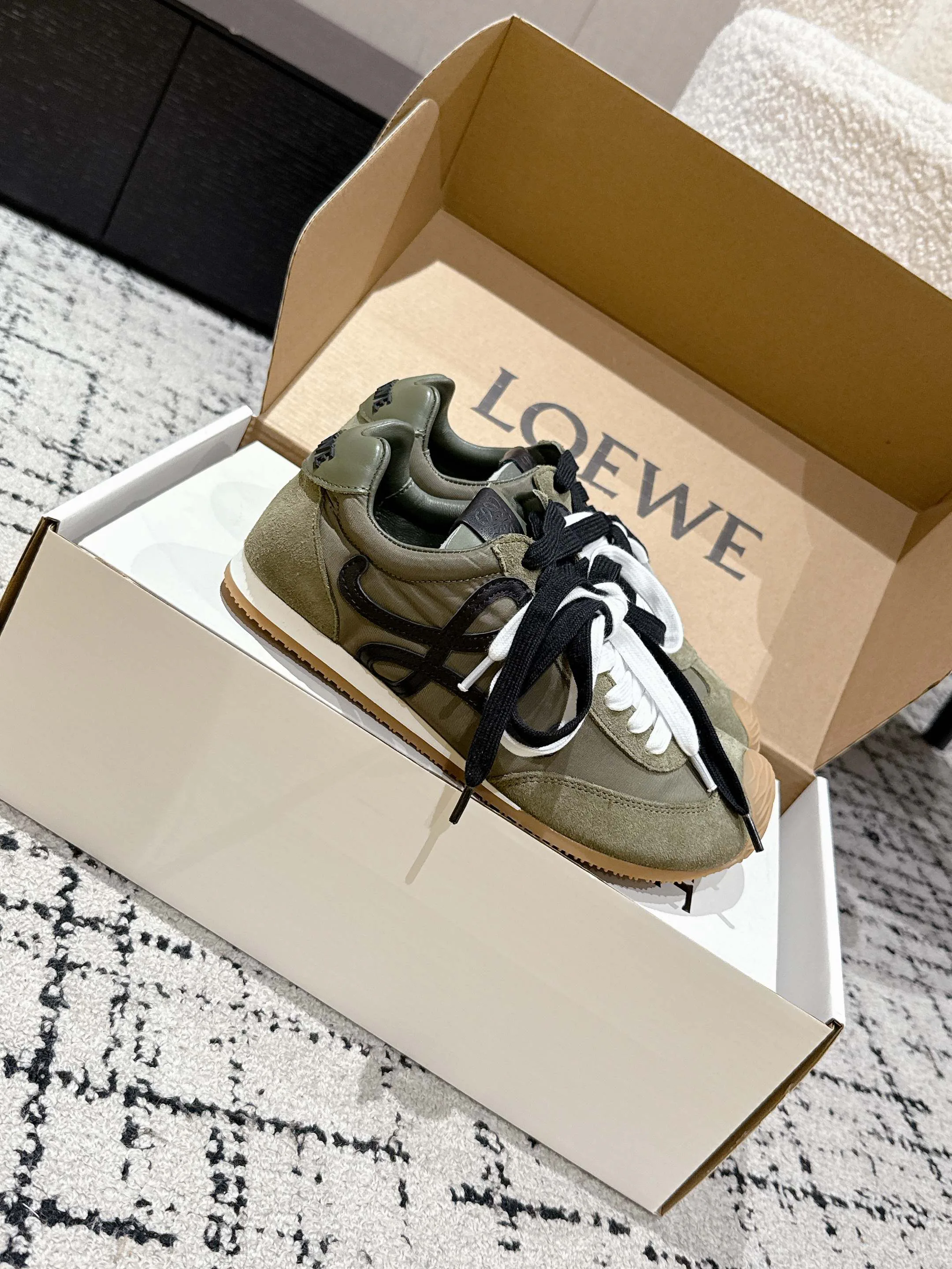 Кроссовки Женские Loewe 403616