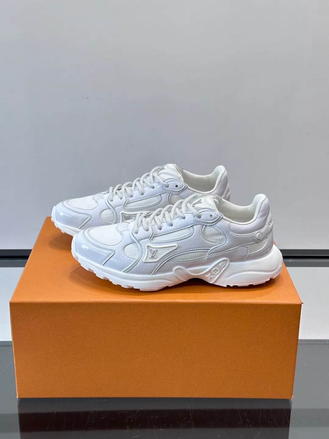 Кроссовки Женские Louis Vuitton 12961529