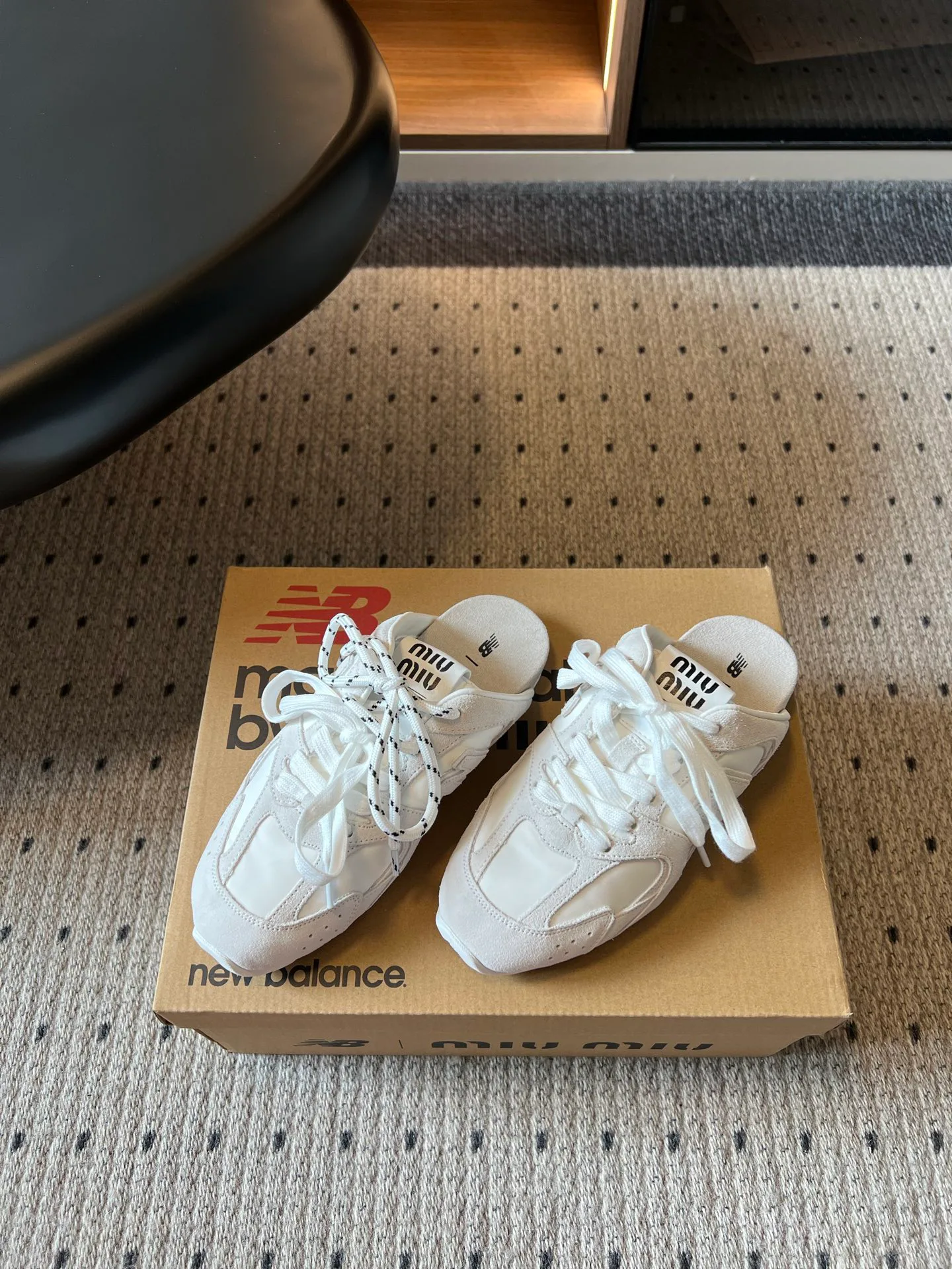 Кроссовки Женские Miu Miu 17419399