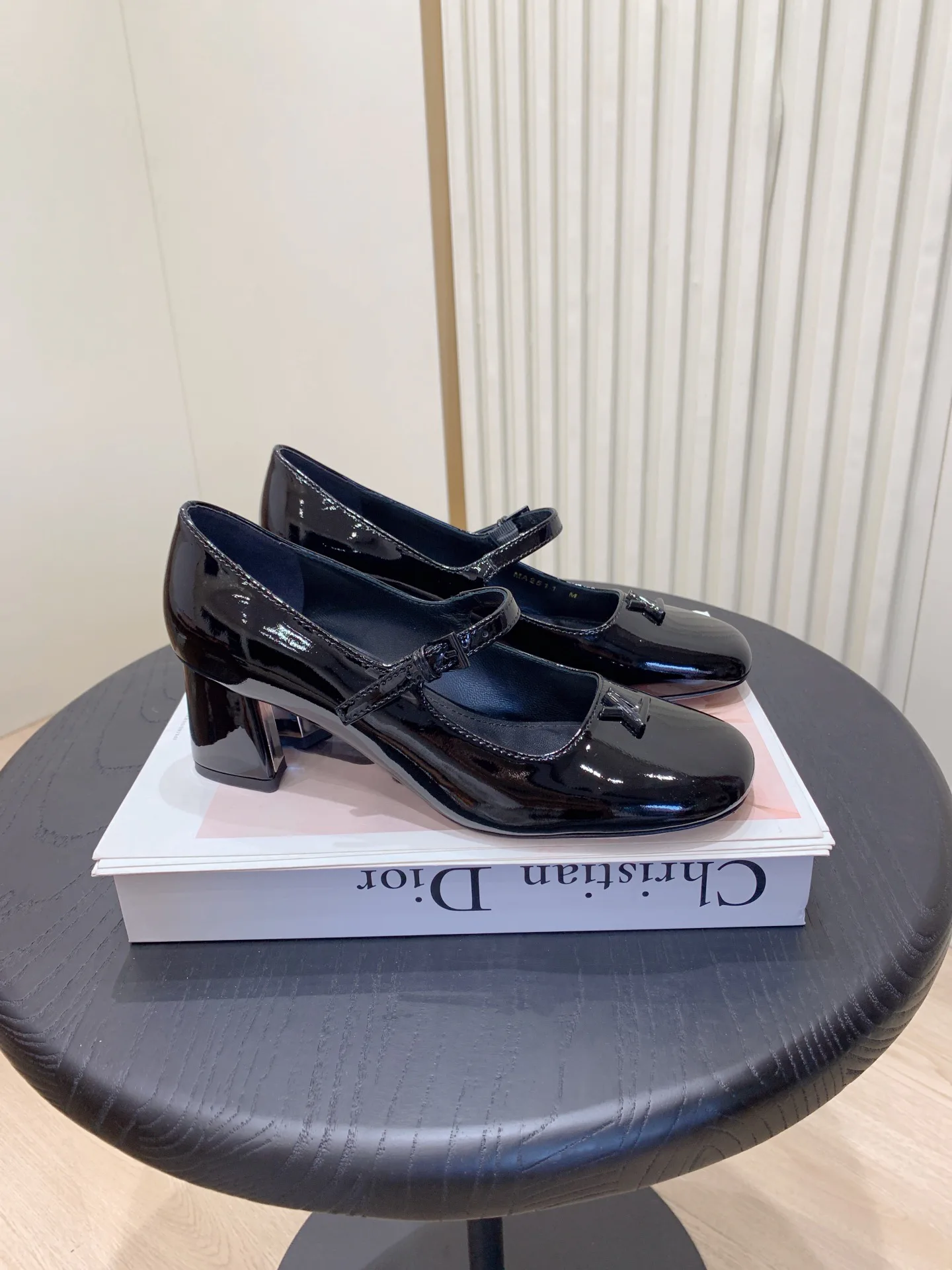 Туфли Женские Louis Vuitton 1834444