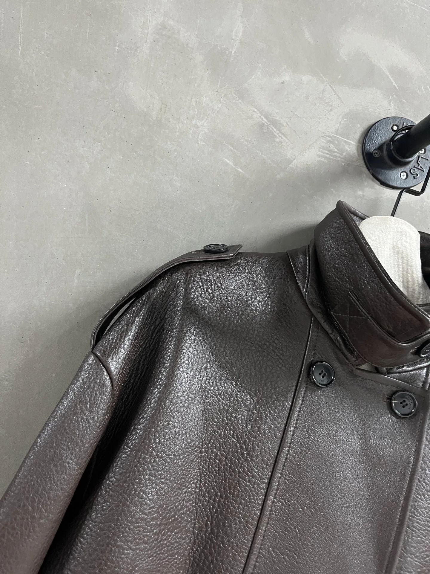 Кожаные Куртки И Дублёнки Женские Saint Laurent 18479707