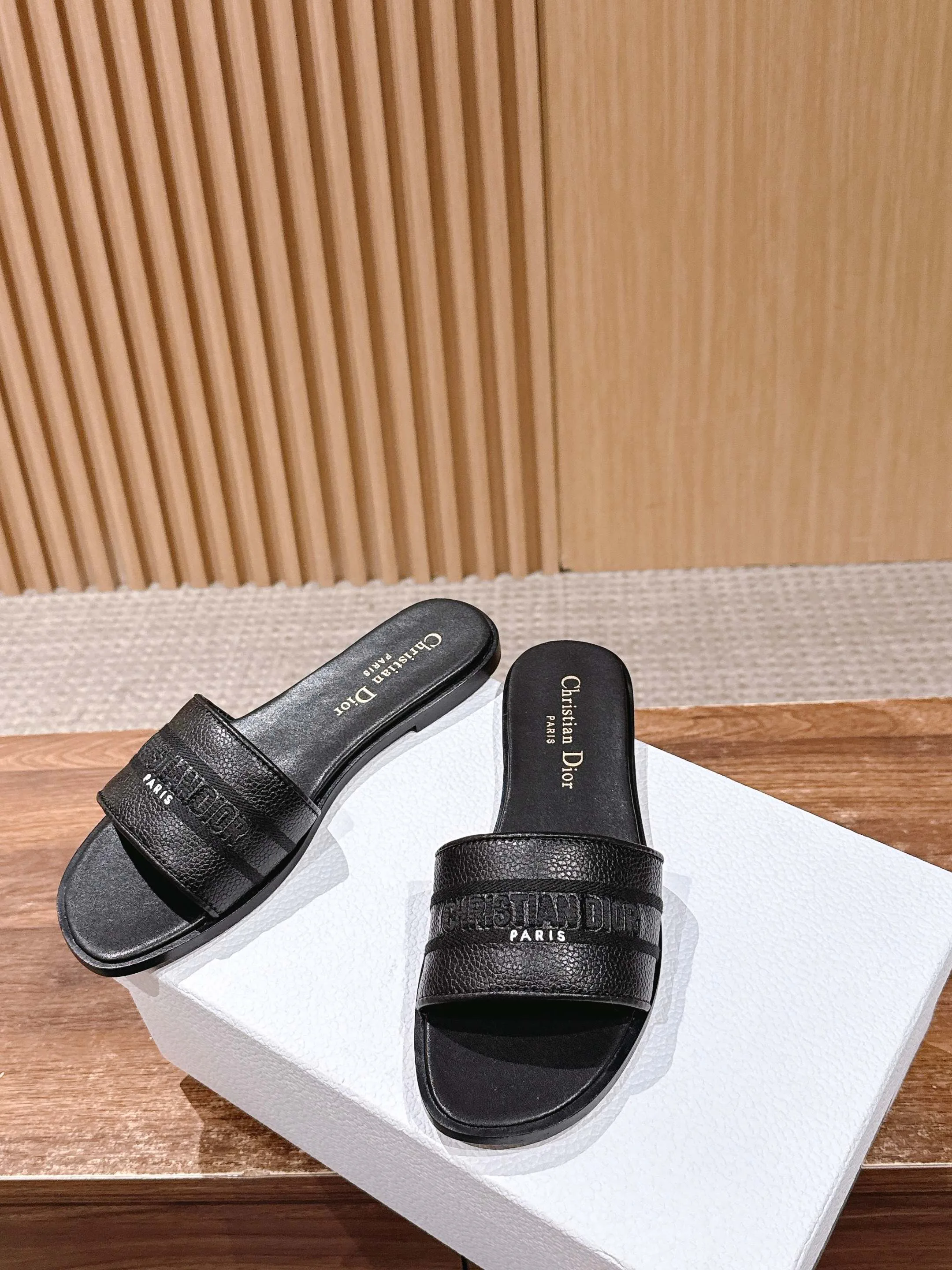 Шлепанцы Женские Christian Dior 1083482