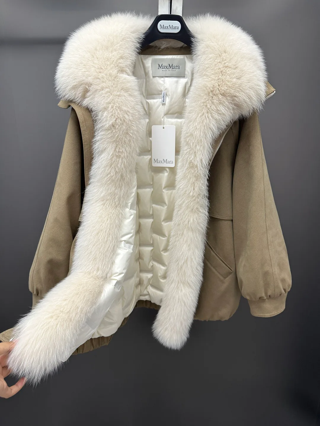 Куртки И Пуховики Женские Max Mara 18702423