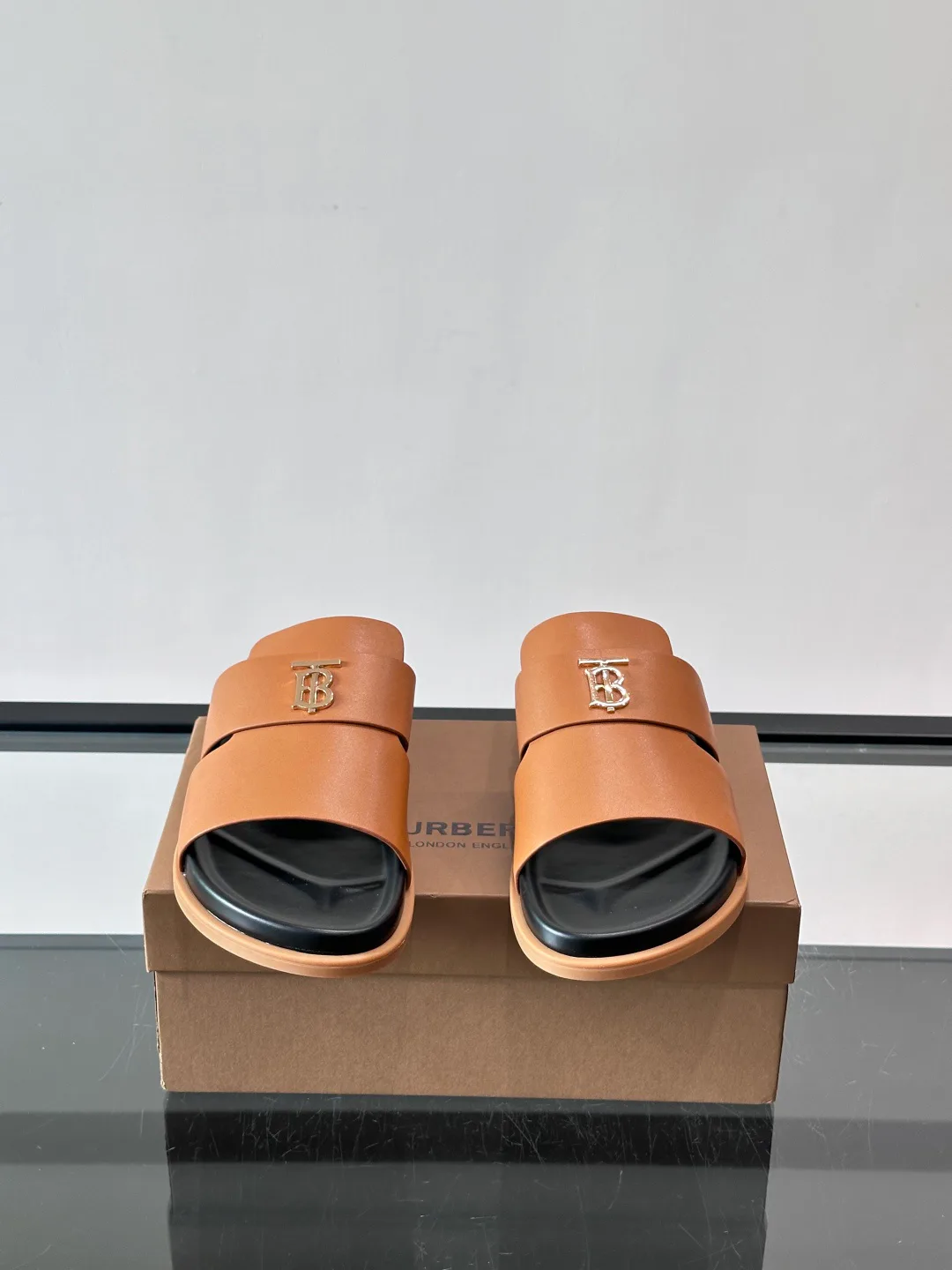 Сандалии Мужские Burberry 13452908