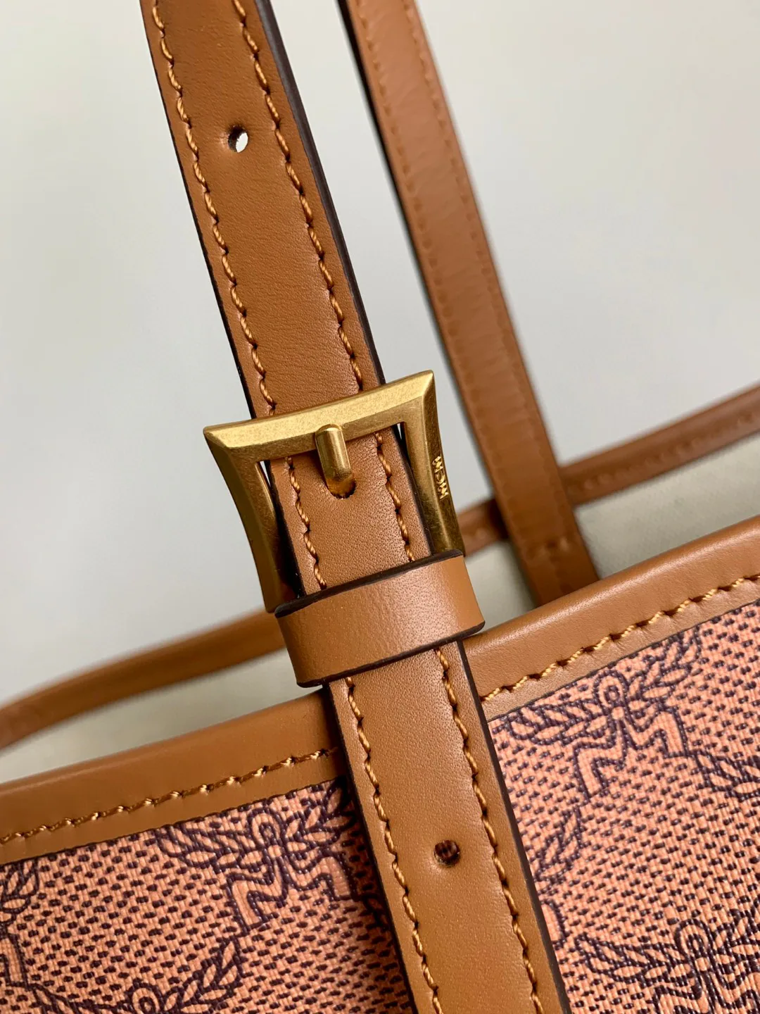 Классические Сумки Женские Mcm 9836276