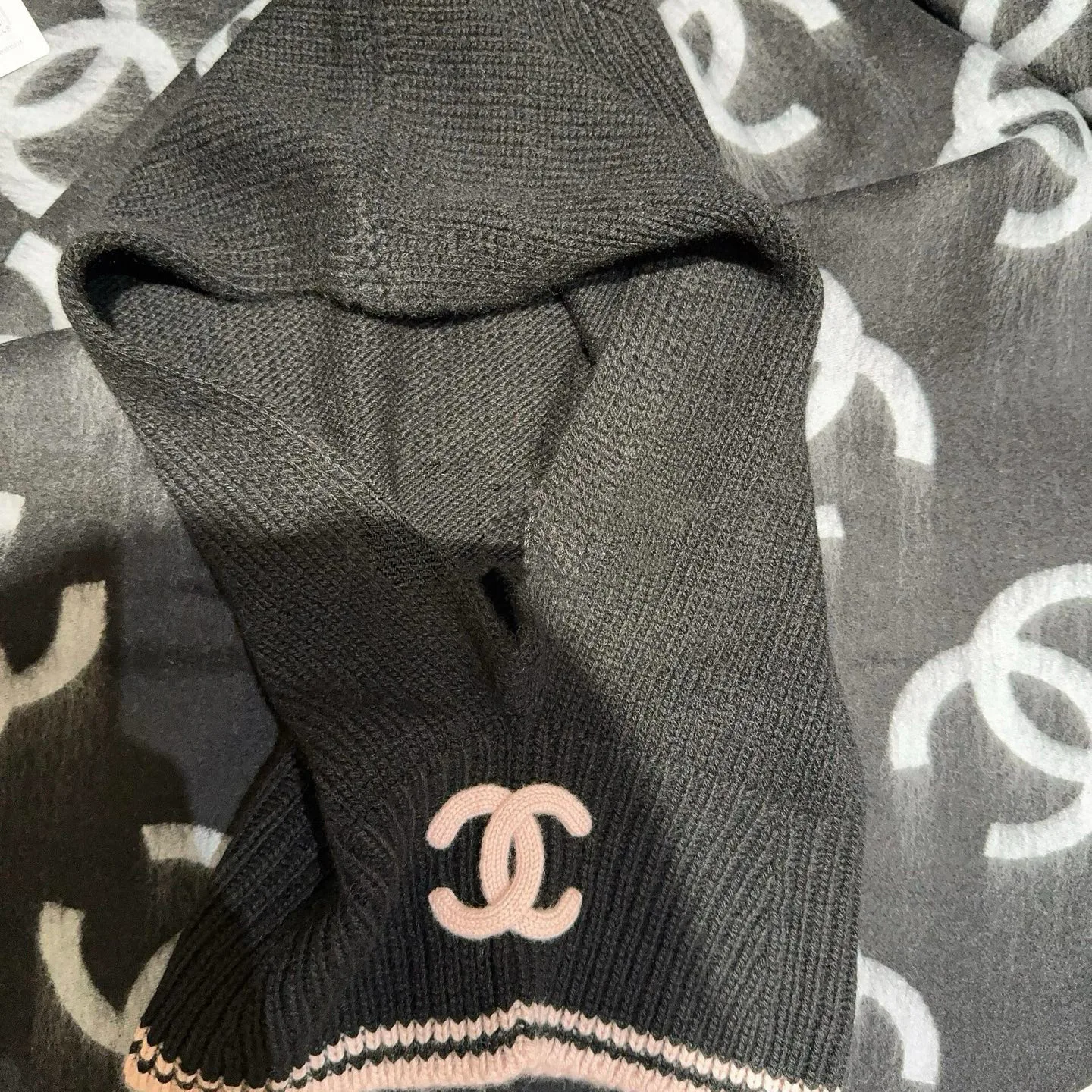 Головные Уборы Chanel 18347846