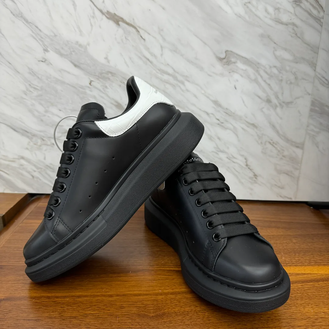 Кроссовки Женские Alexander Mcqueen 11472846