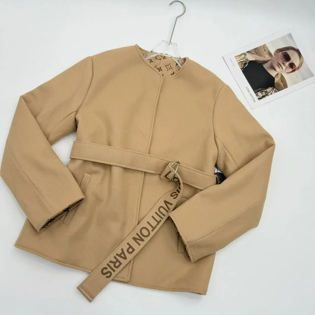 Куртки И Пуховики Женские Louis Vuitton 6649