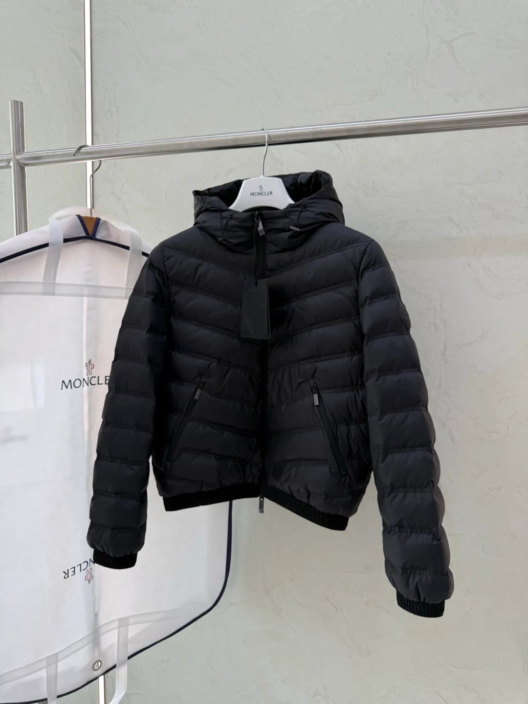 Куртки И Пуховики Женские Moncler 18052698