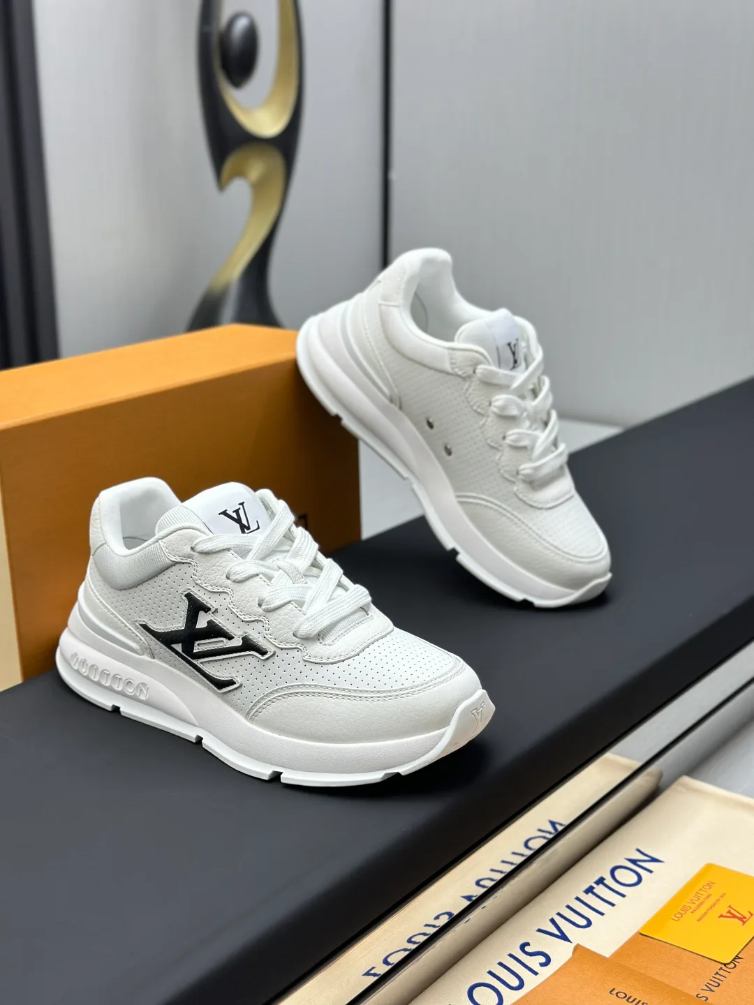 Кроссовки Мужские Louis Vuitton 168925
