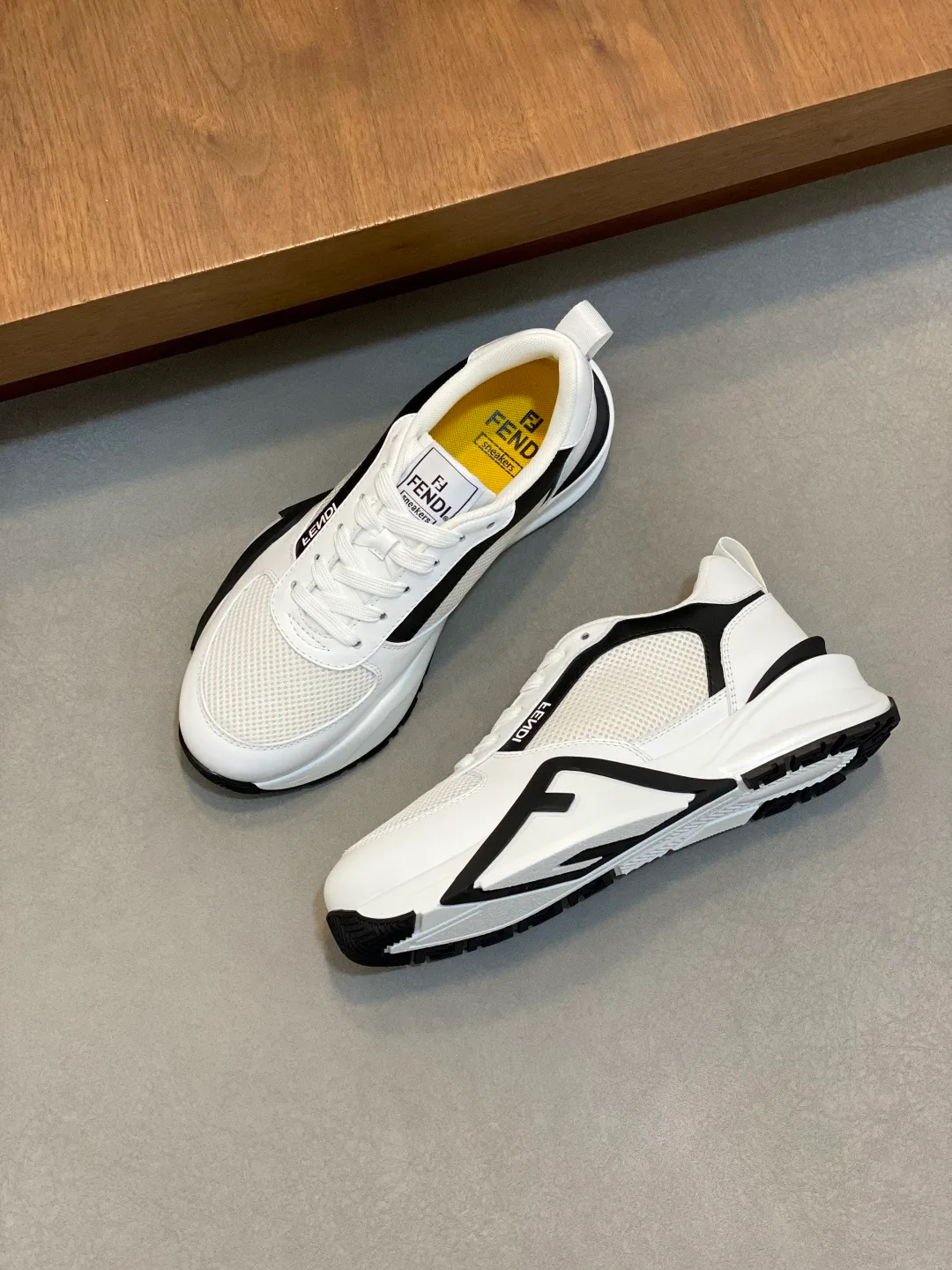 Кроссовки Мужские Fendi 18079022