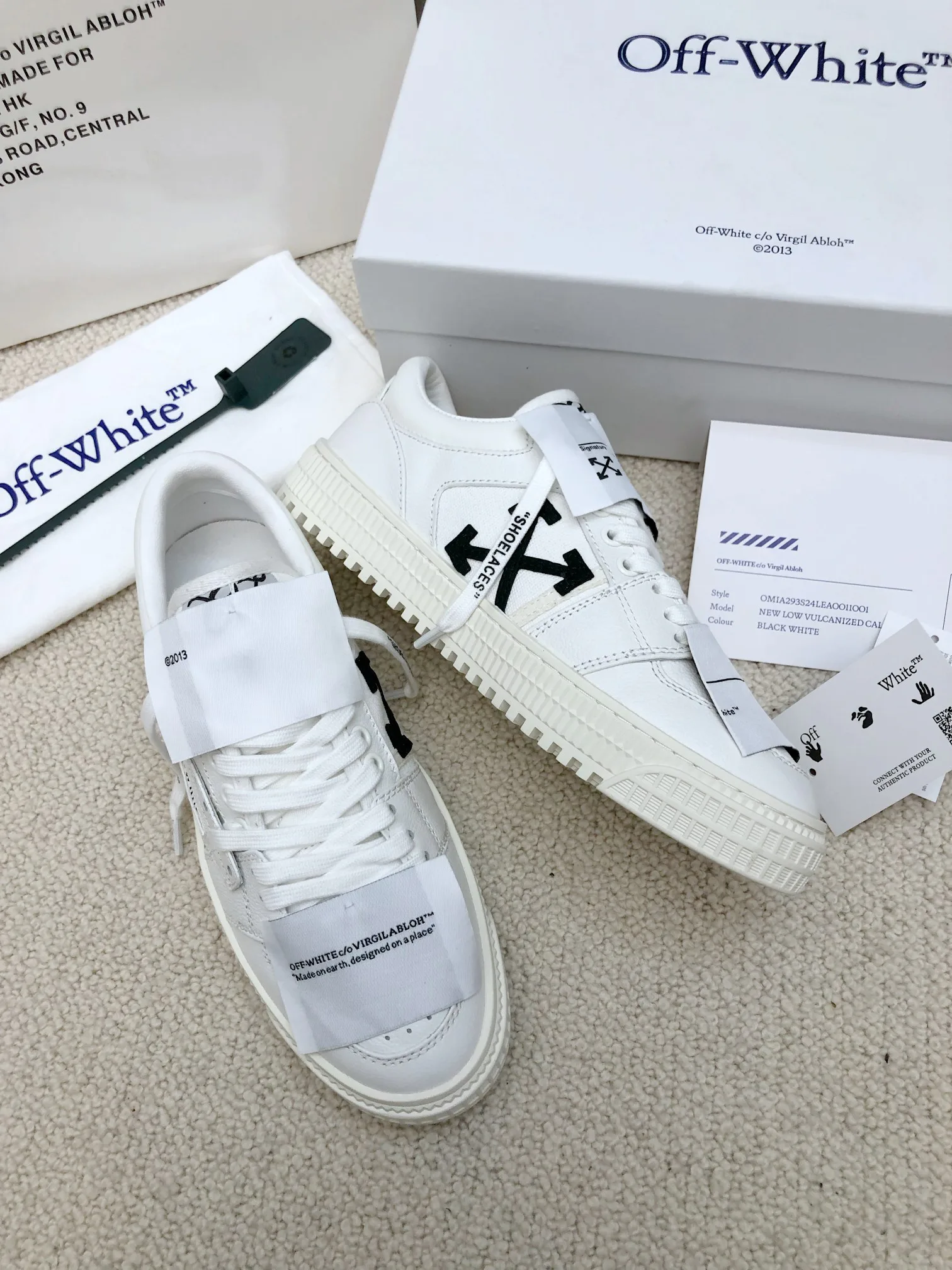 Кроссовки Женские Off-White 18158684