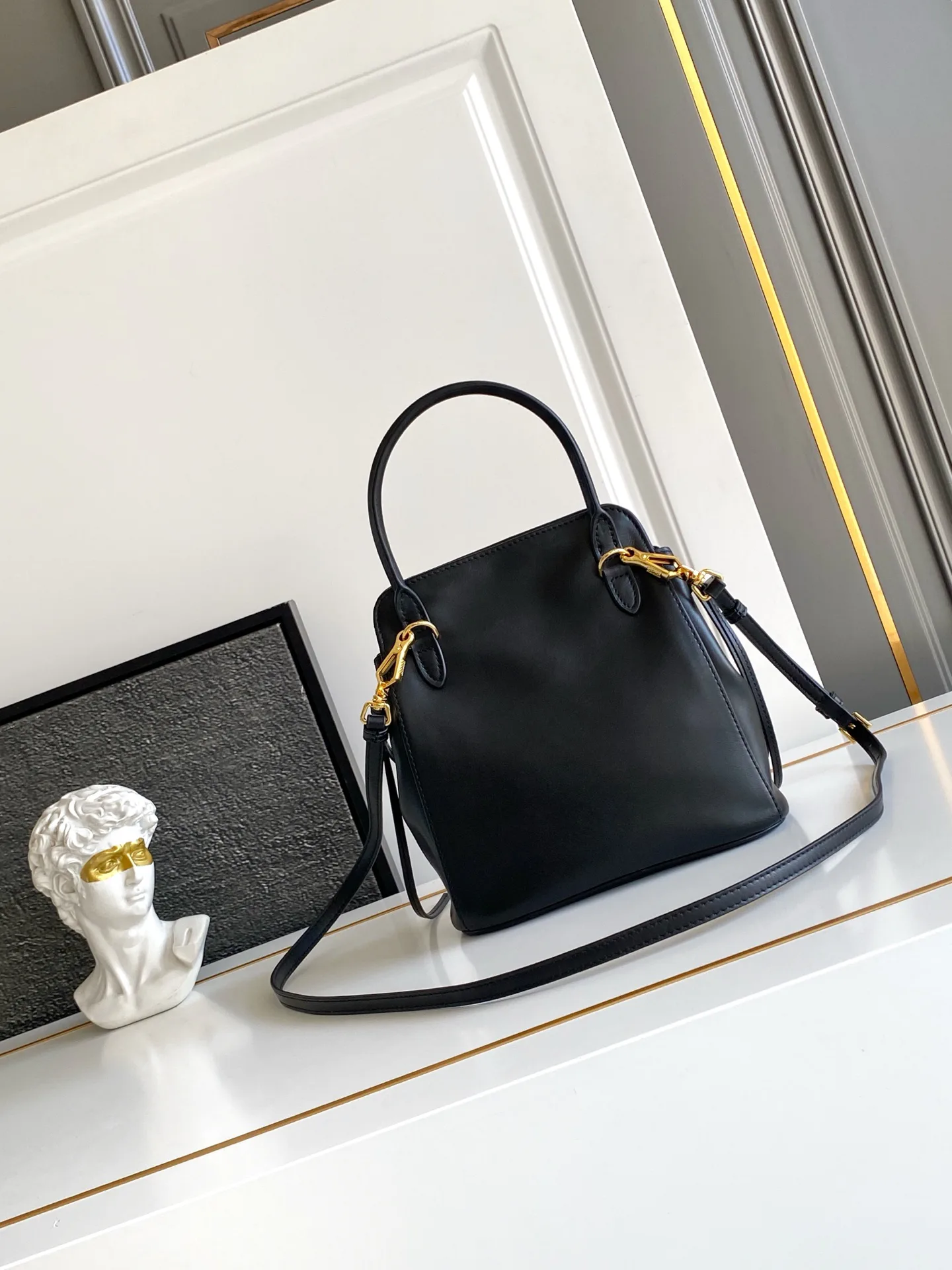 Классические Сумки Женские Prada 13368489