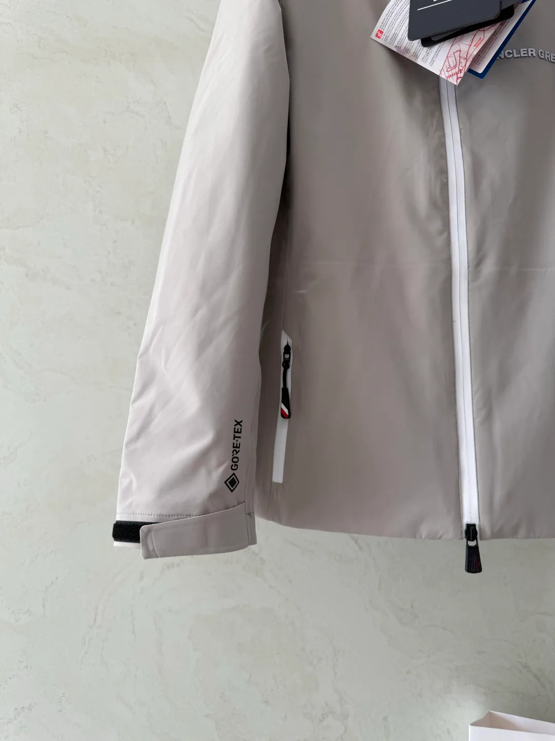 Куртки И Пуховики Женские Moncler 18043546